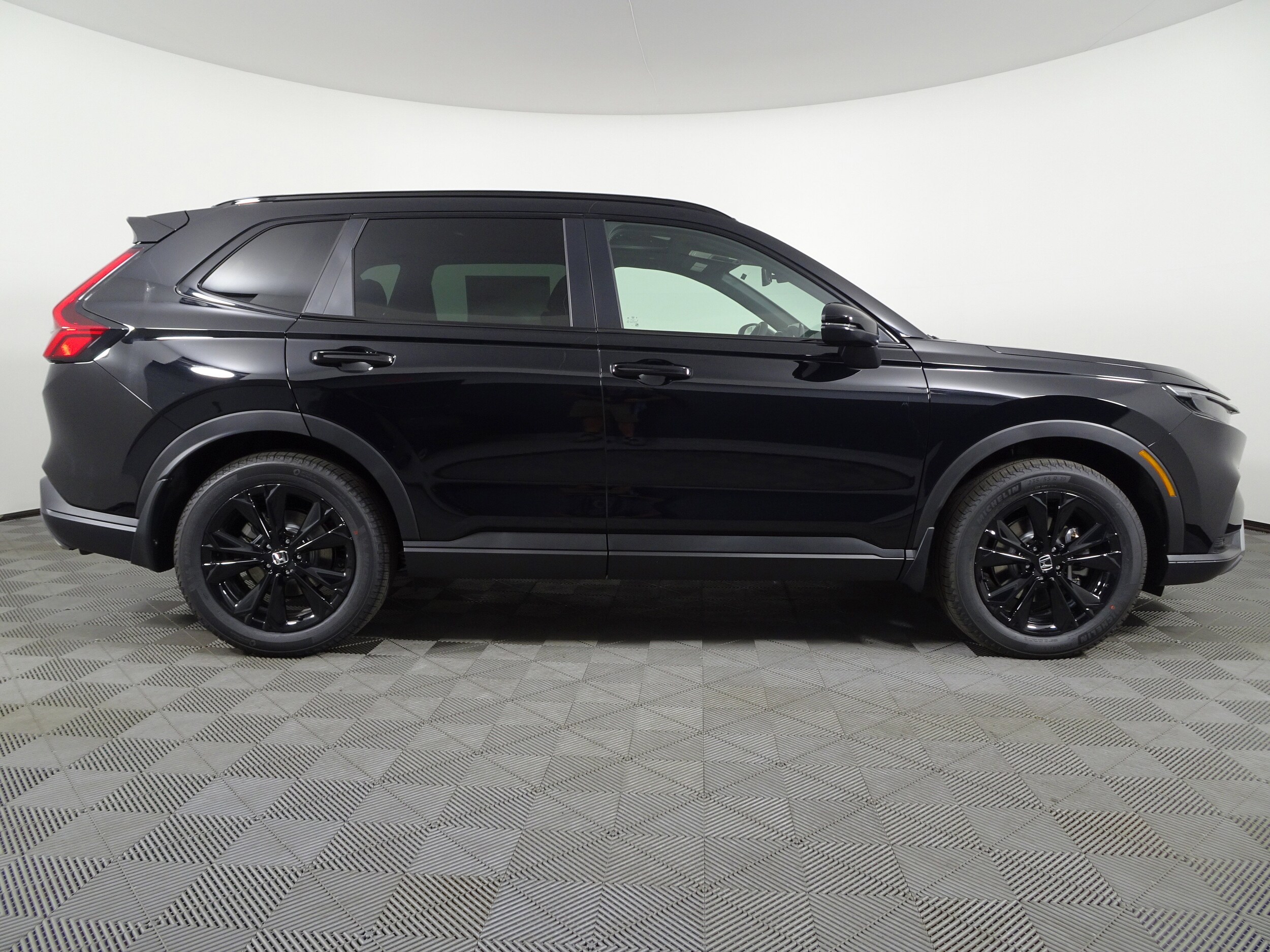 2026 Honda CR-V Hybrid Sport Touring photo 2