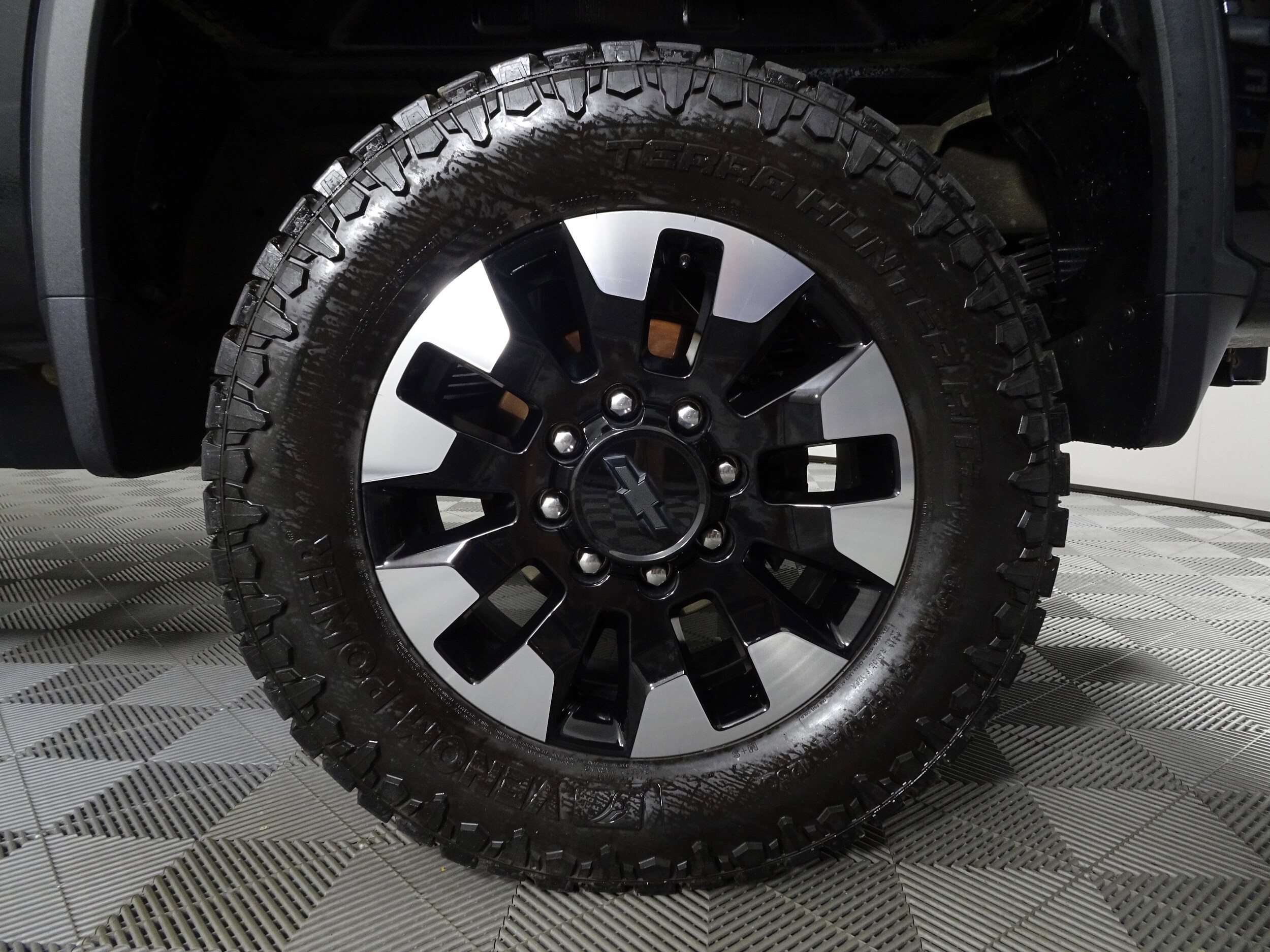 2020 Chevrolet Silverado 2500HD Custom photo 3