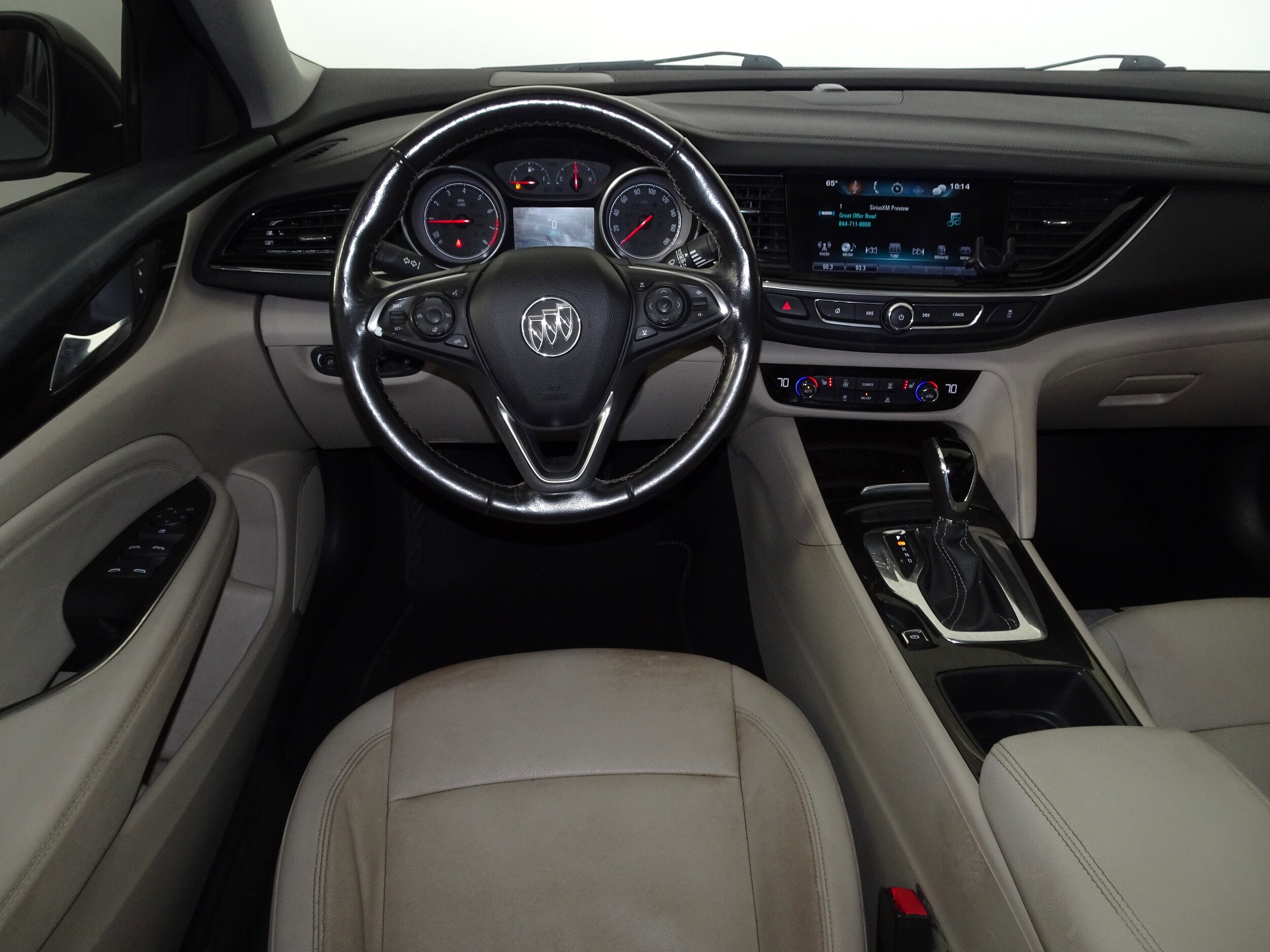 2018 Buick Regal Sportback Essence photo 4