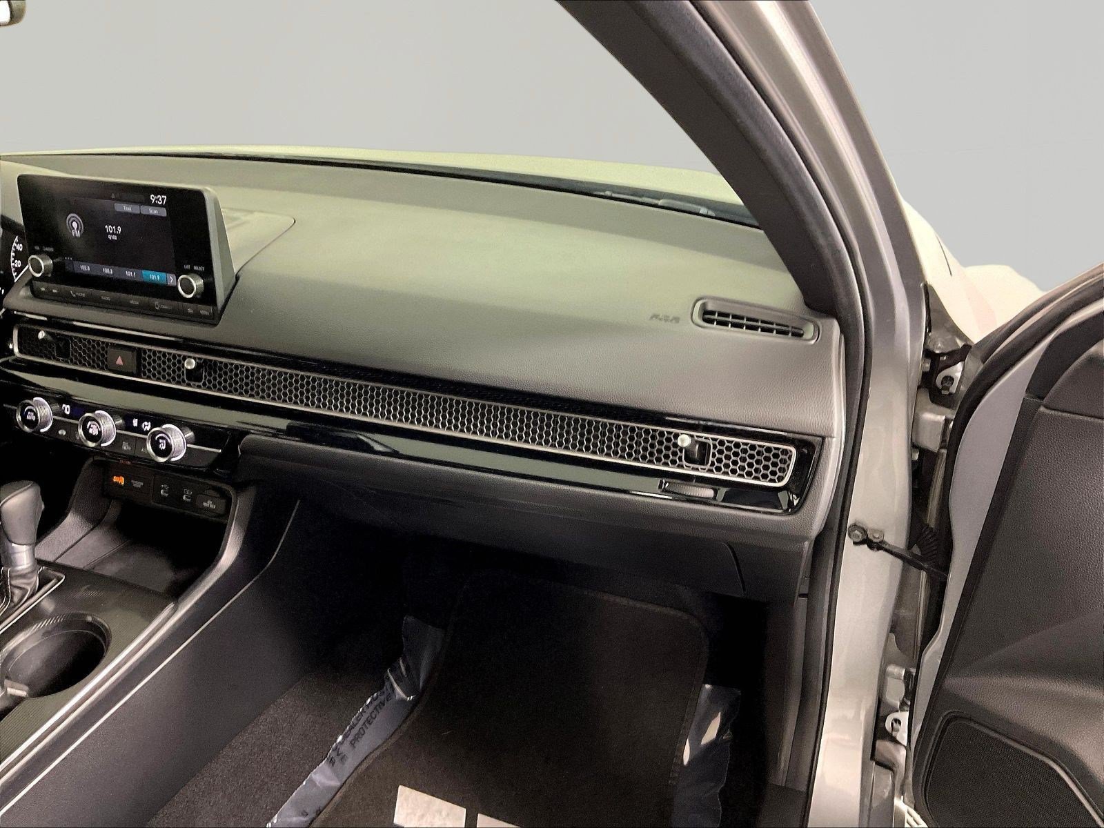 2025 Honda Civic Sport - Photo 28