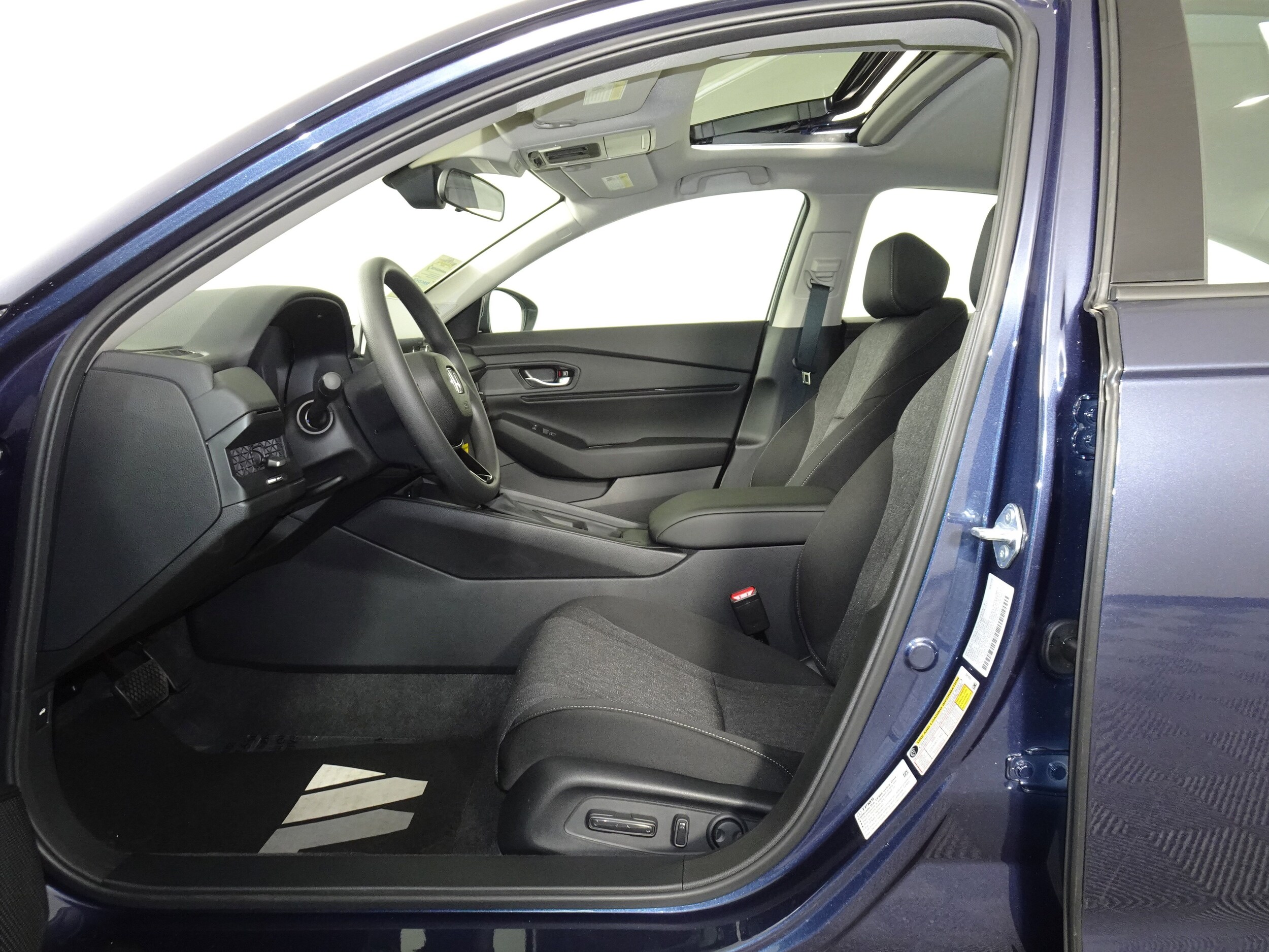 2025 Honda Accord SE photo 4
