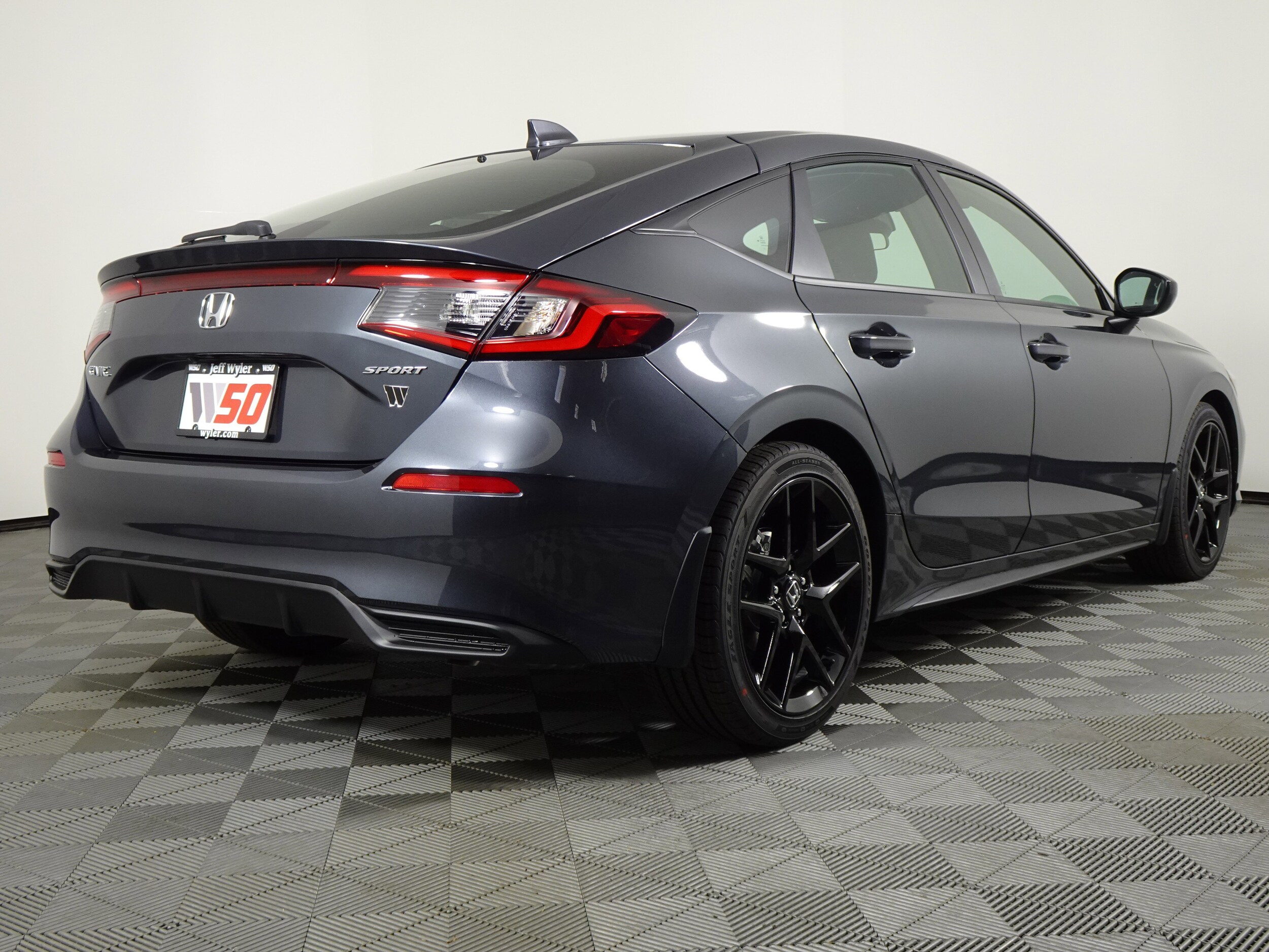 2025 Honda Civic Sport Hatchback photo 3