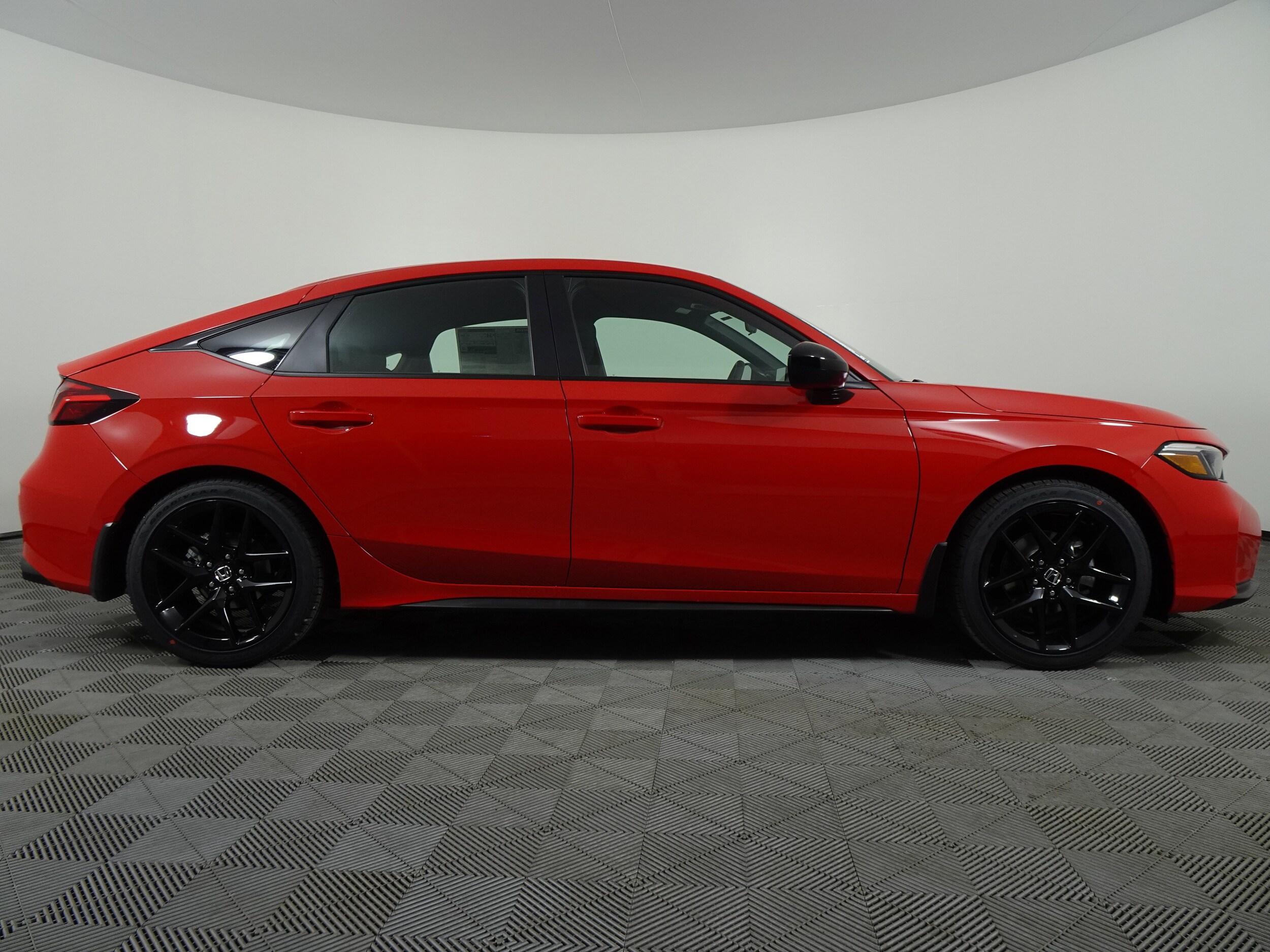 2025 Honda Civic Sport Hatchback photo 2