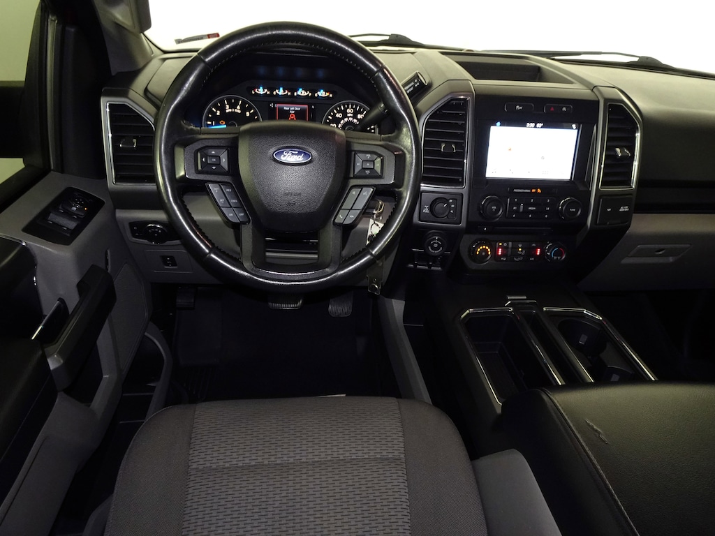 Used 2017 Ford F-150 XLT 4WD SuperCrew 5.5 Box Truck SuperCrew Cab