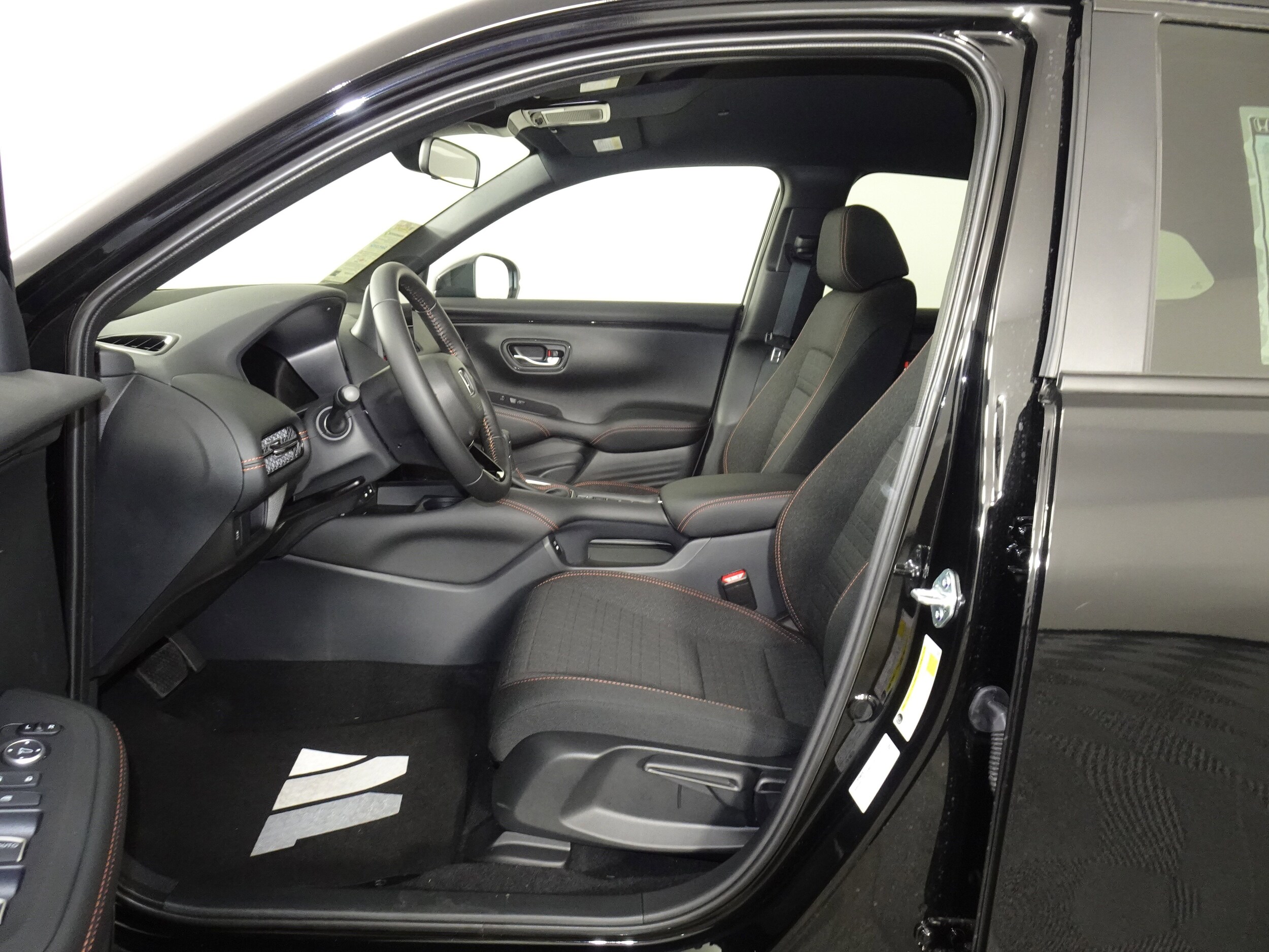 2026 Honda HR-V Sport photo 4