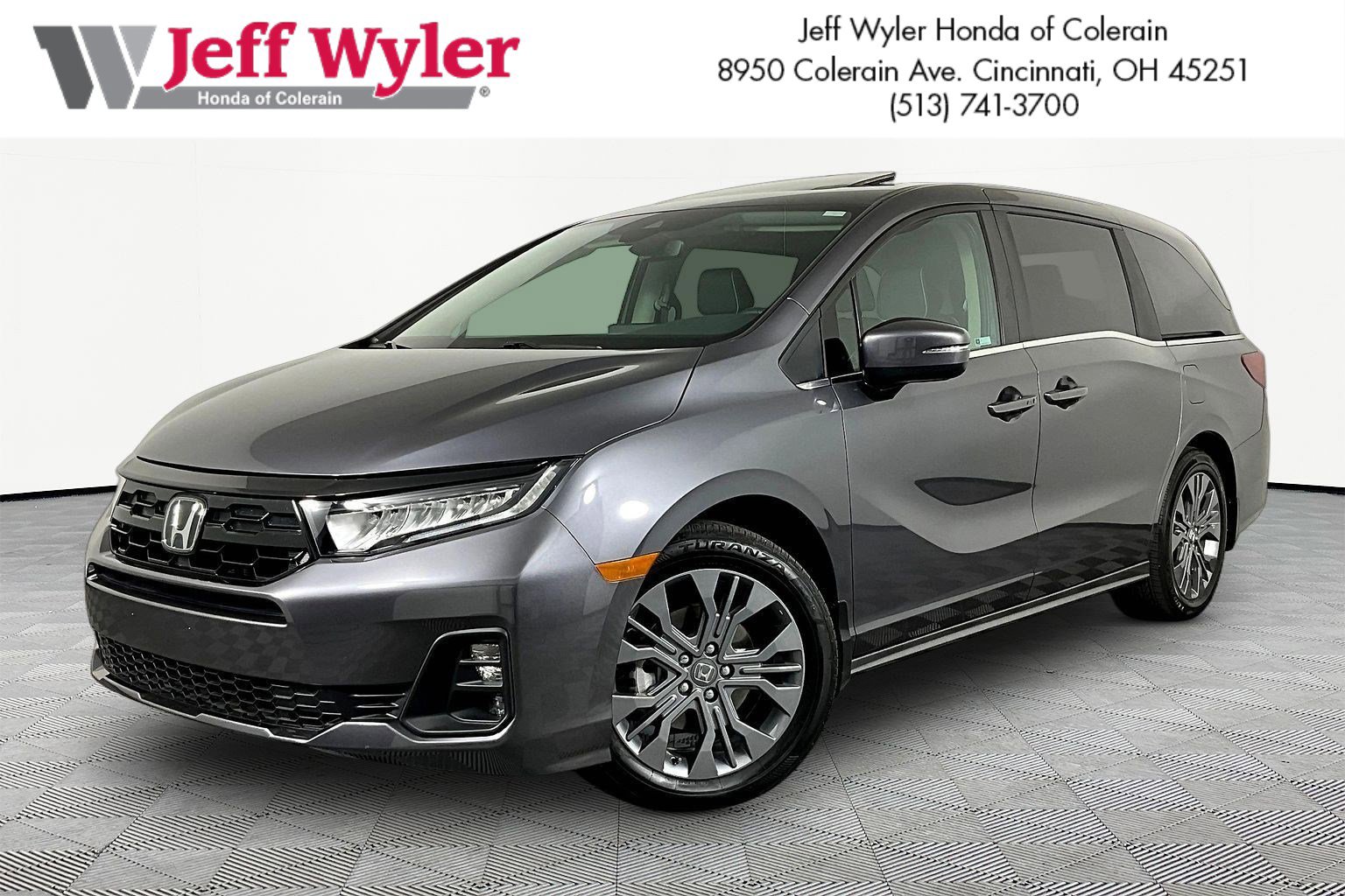 2025 Honda Odyssey Touring's photo