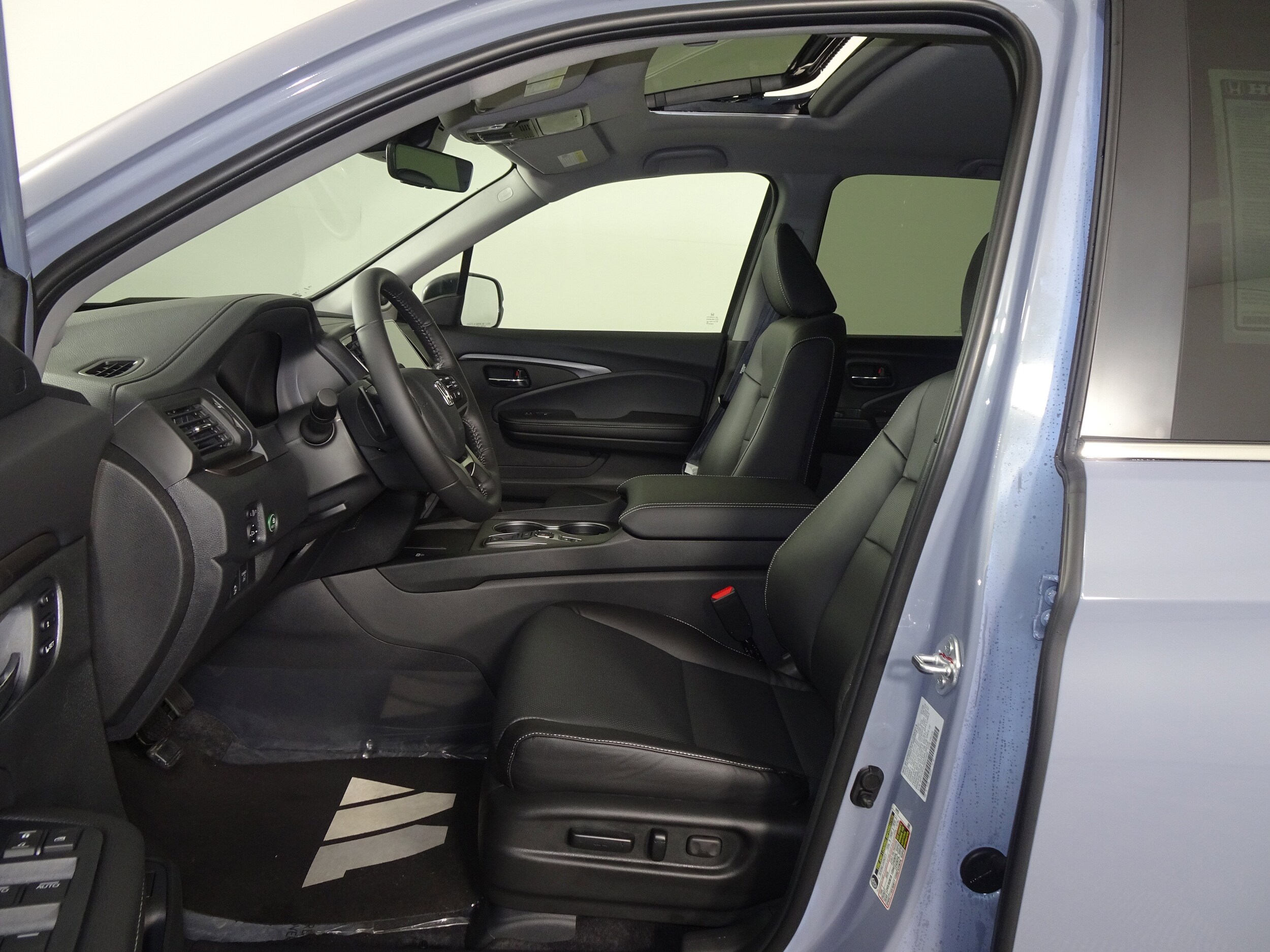 2025 Honda Ridgeline RTL photo 3