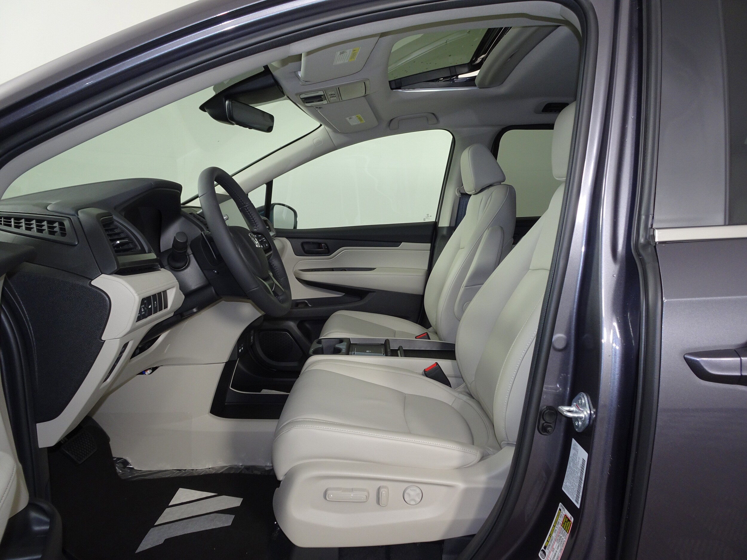 2026 Honda Odyssey EX-L photo 4