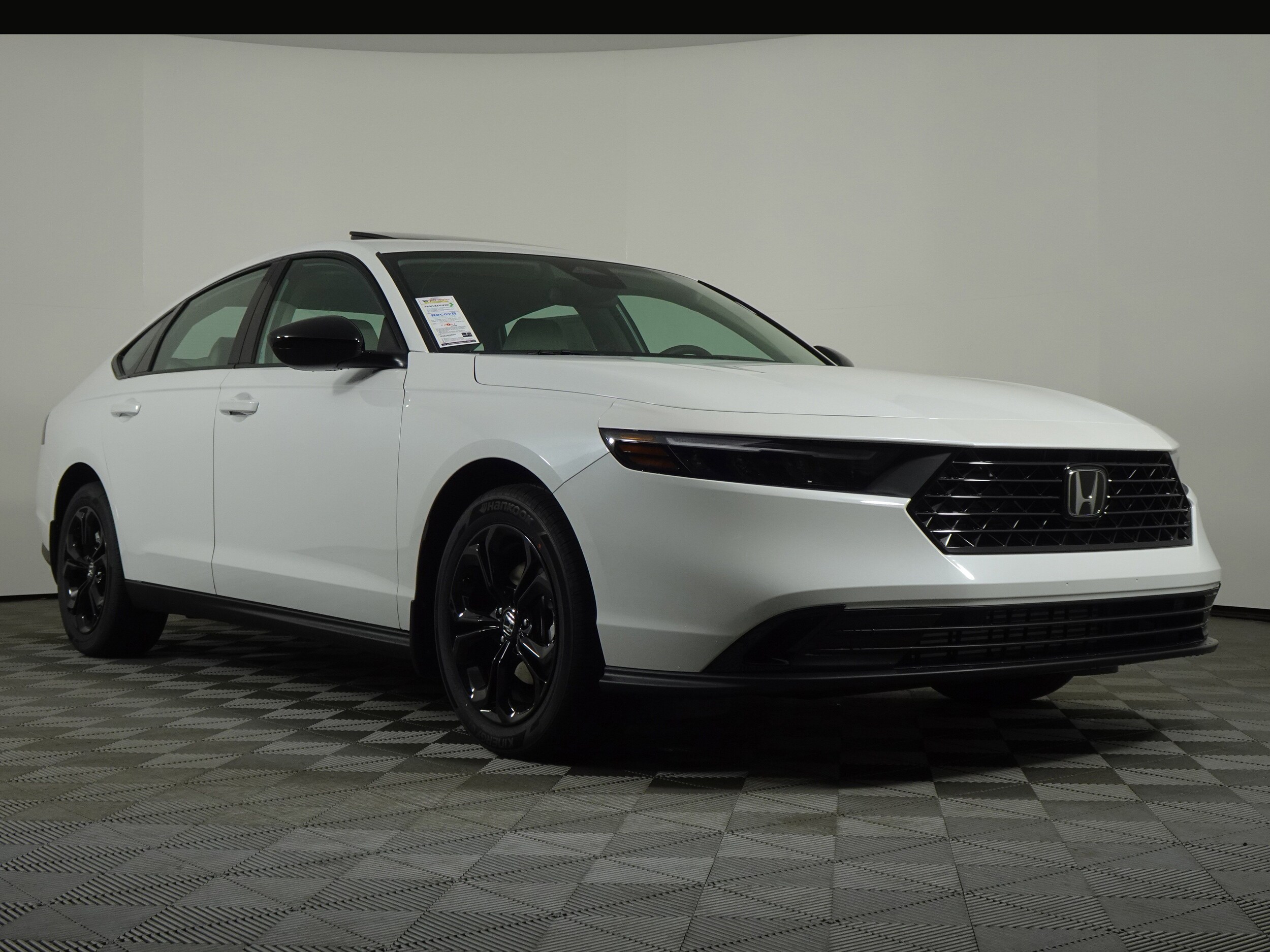 2025 Honda Accord SE photo 2