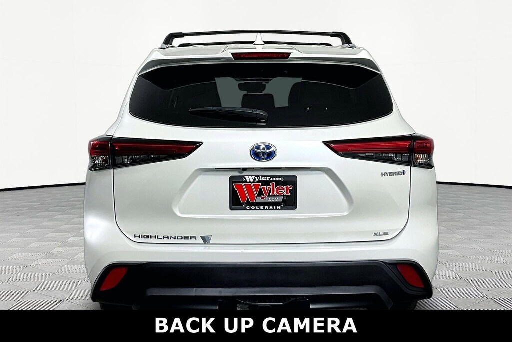 Used 2021 Toyota Highlander Hybrid XLE FWD SUV