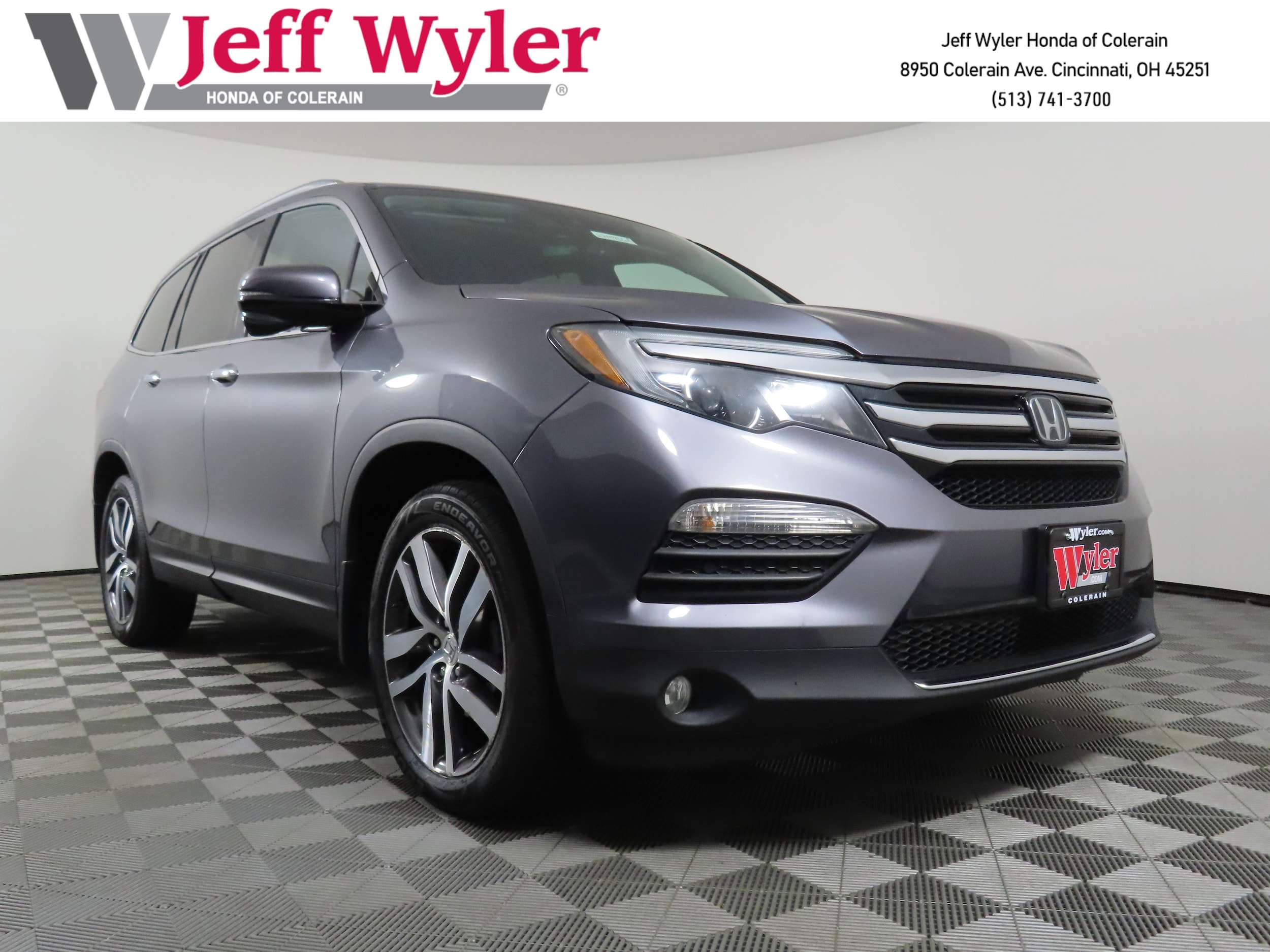 2016 Honda Pilot Touring's photo