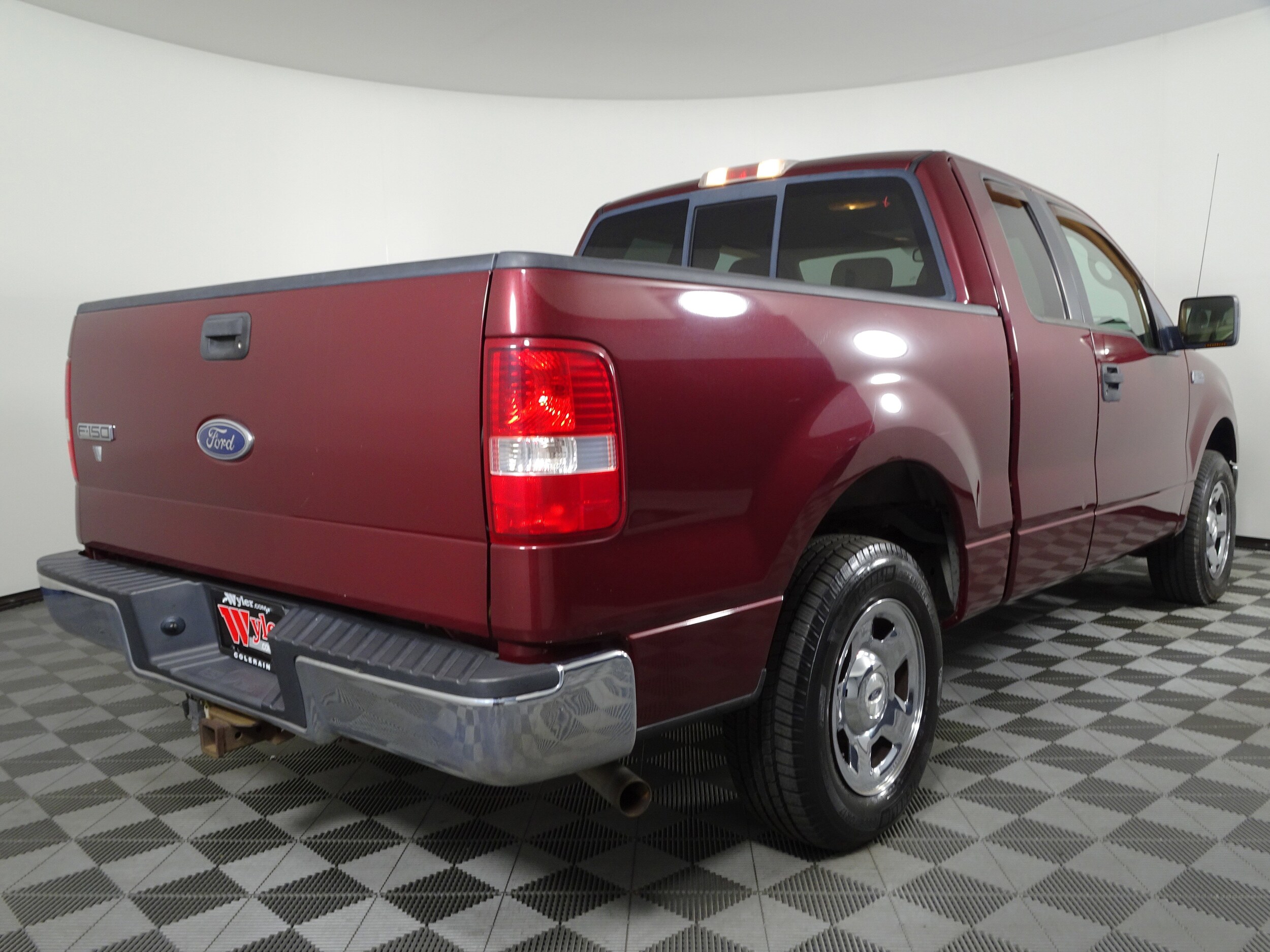2005 Ford F-150 XLT photo 3