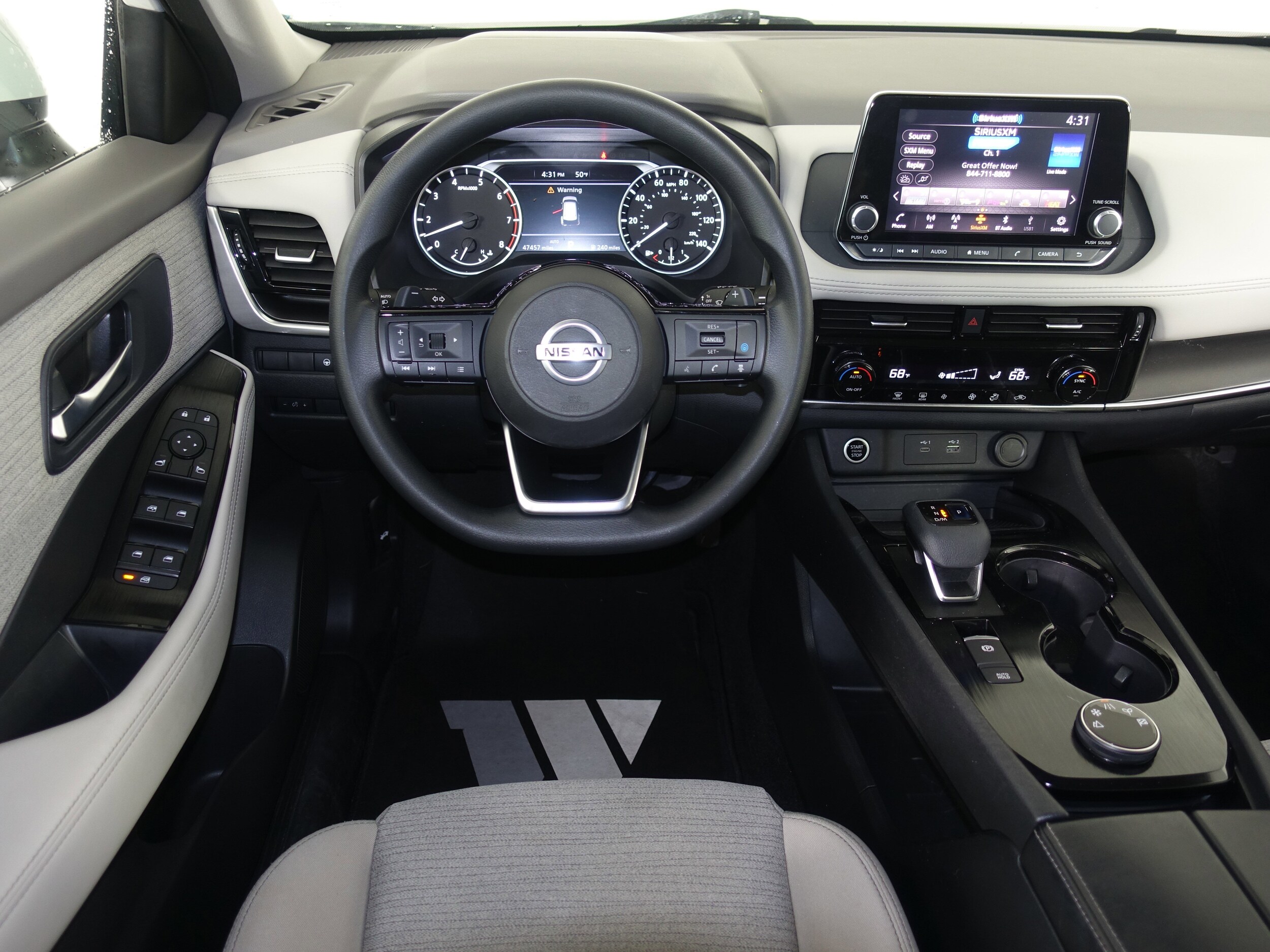 2021 Nissan Rogue SV photo 4