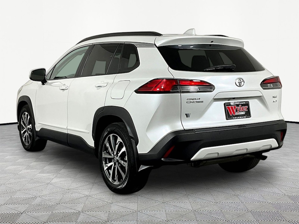 Used 2023 Toyota Corolla Cross XLE 4WD SUV