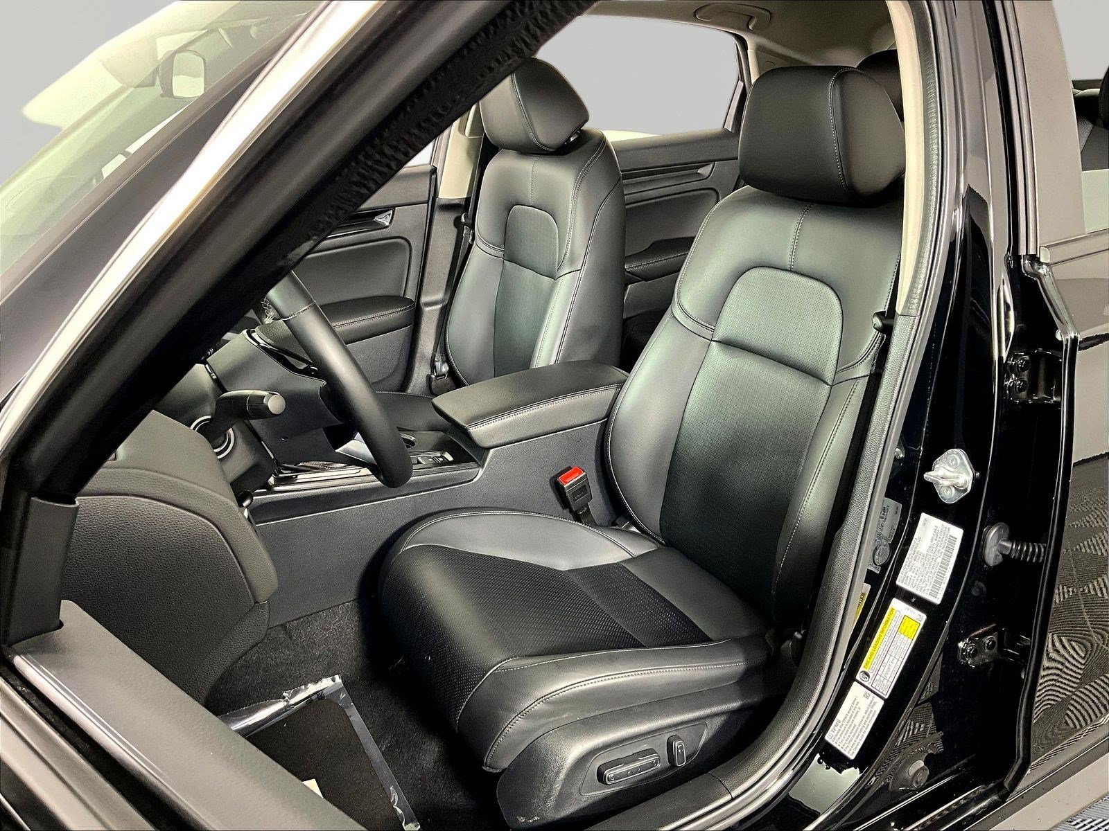 2024 Honda Civic Hatchback EX-L - Photo 21