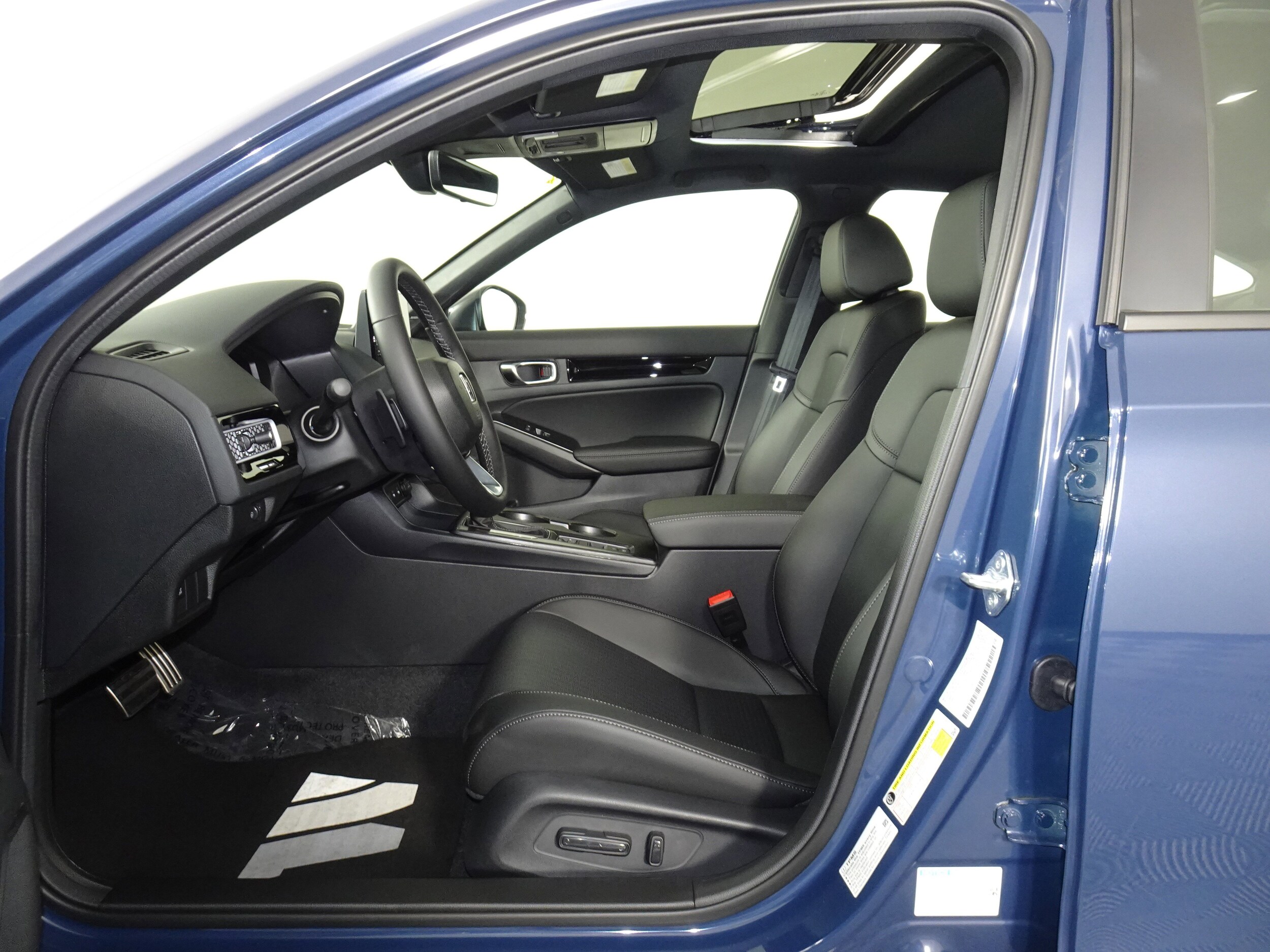 2026 Honda Civic Hybrid Sport Touring photo 4