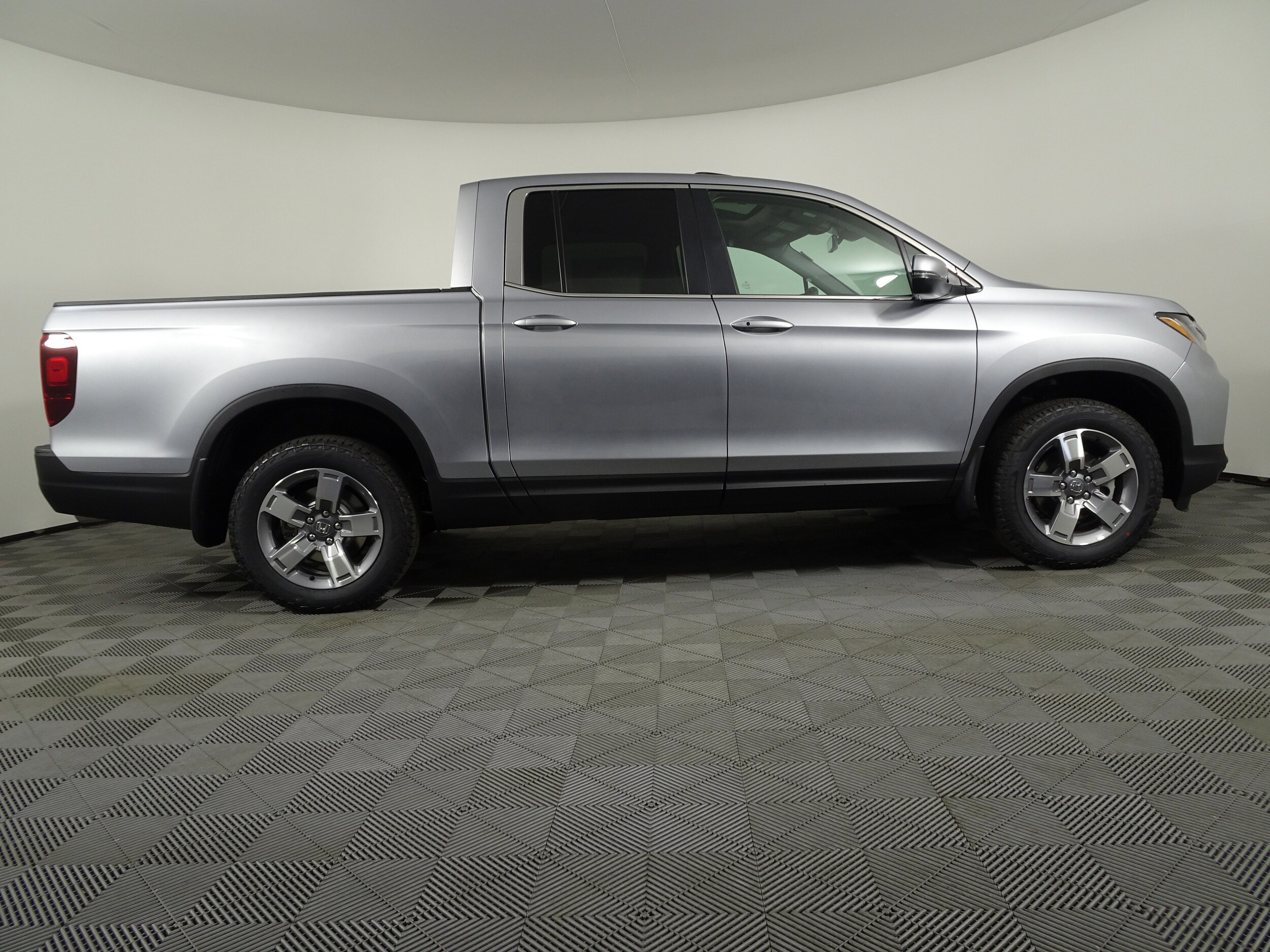 2026 Honda Ridgeline RTL photo 2