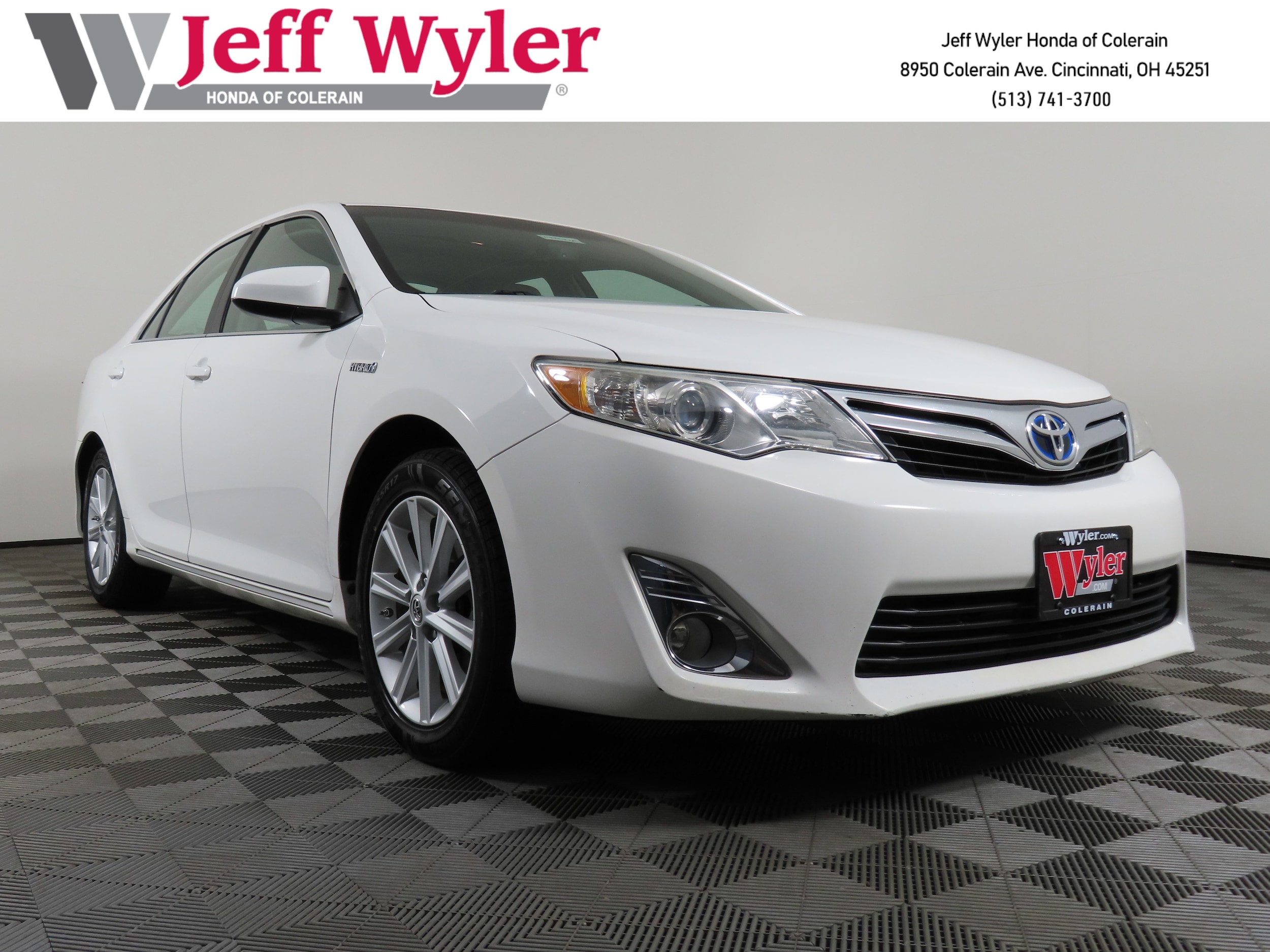 2012 Toyota Camry LE Hybrid's photo