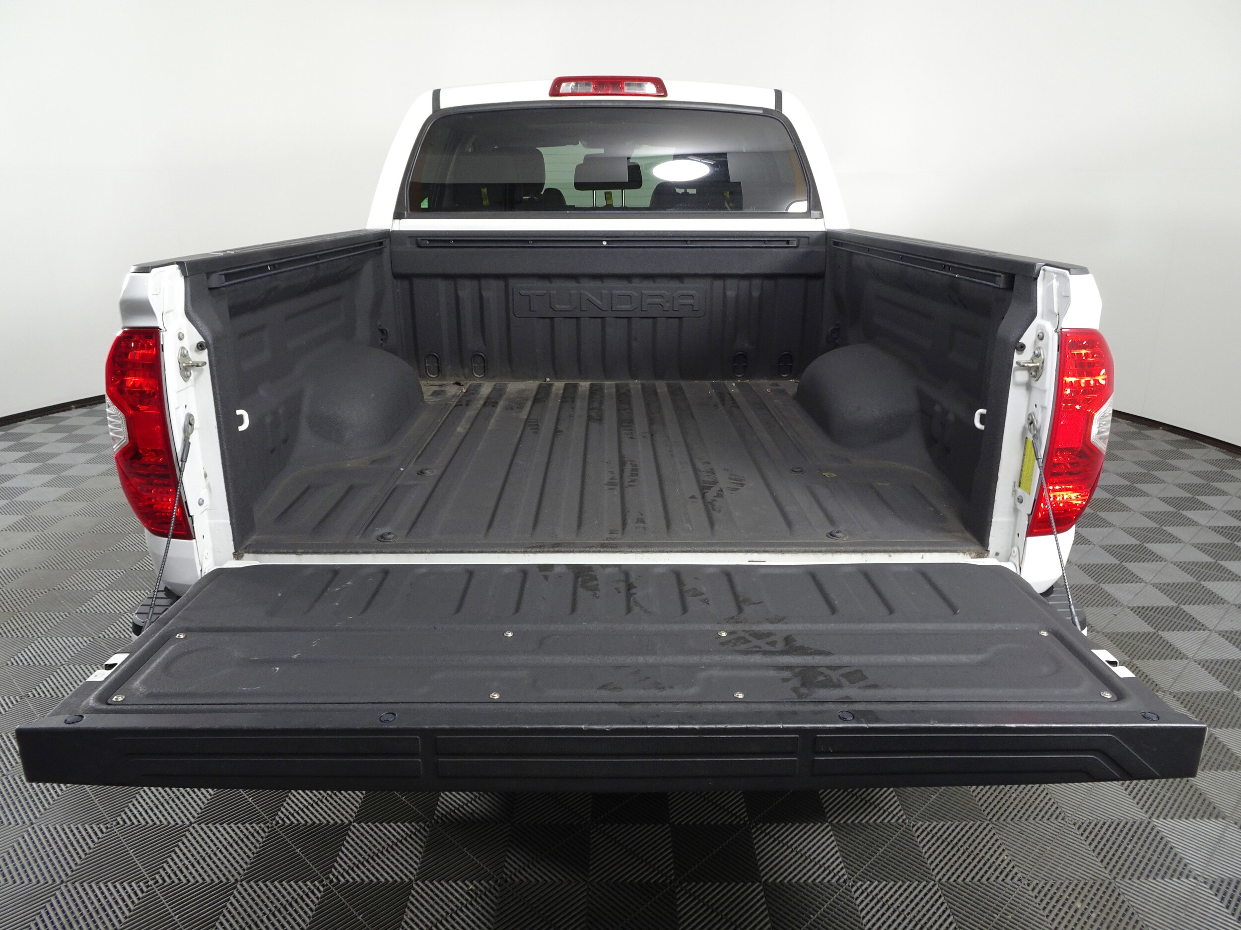 2019 Toyota Tundra TRD Pro CrewMax photo 4