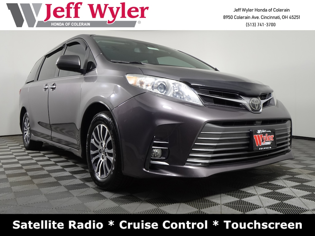 Used 2018 Toyota Sienna XLE FWD 8-Passenger Van Passenger Van