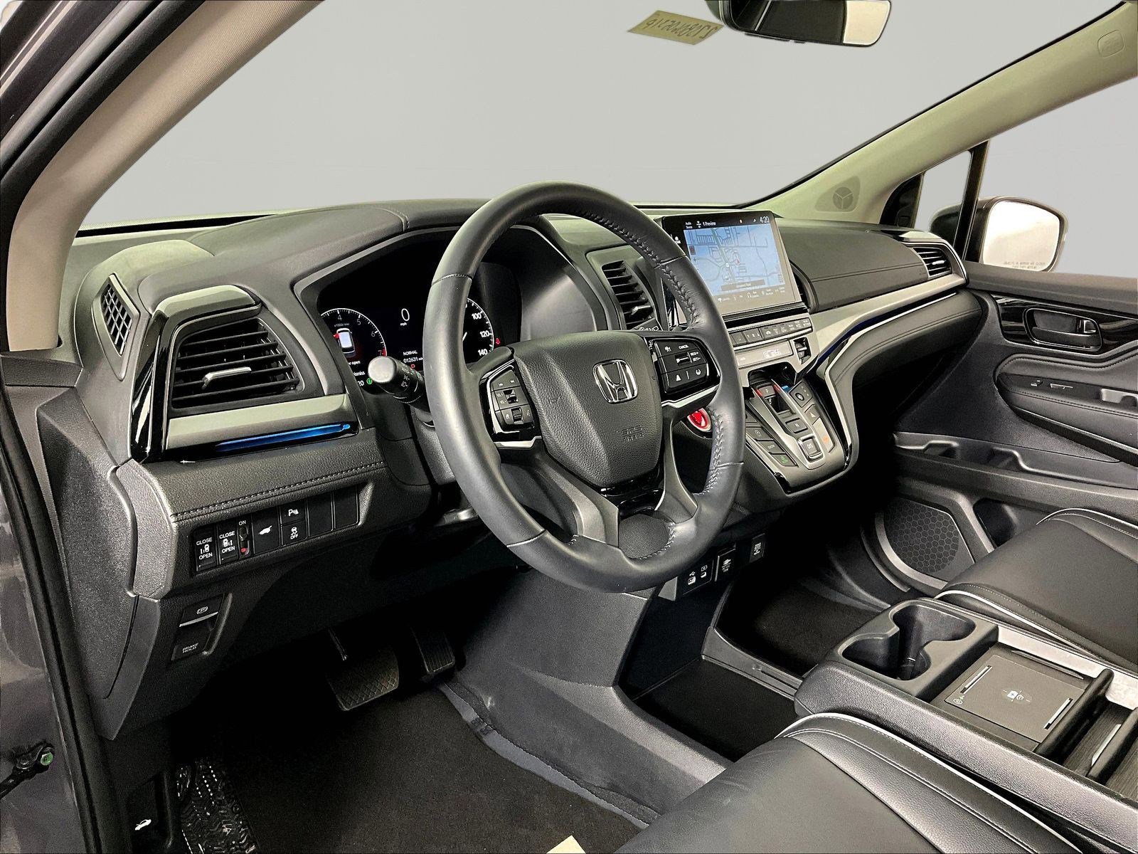 2025 Honda Odyssey Touring - Photo 17
