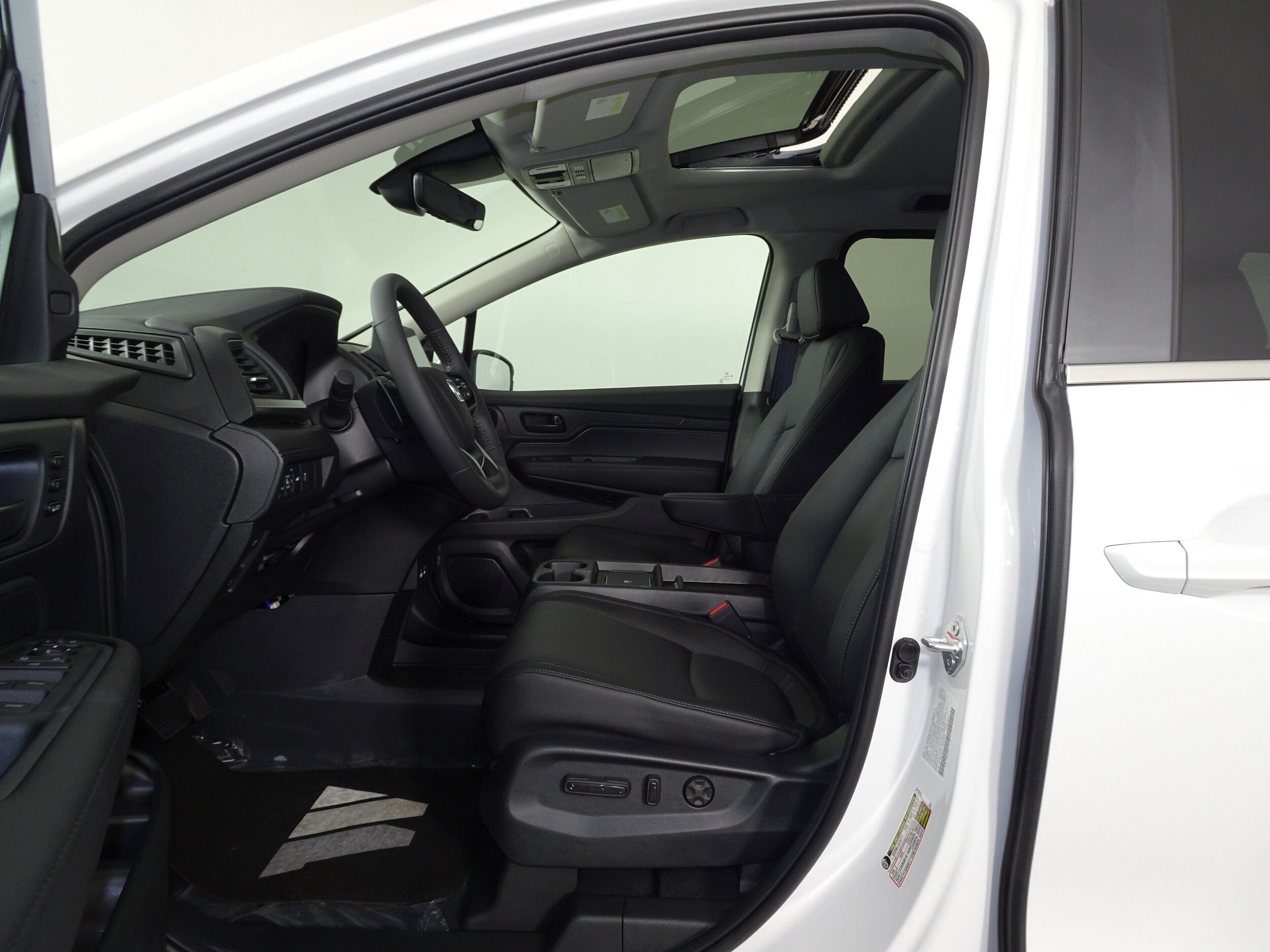 2026 Honda Odyssey EX-L photo 3