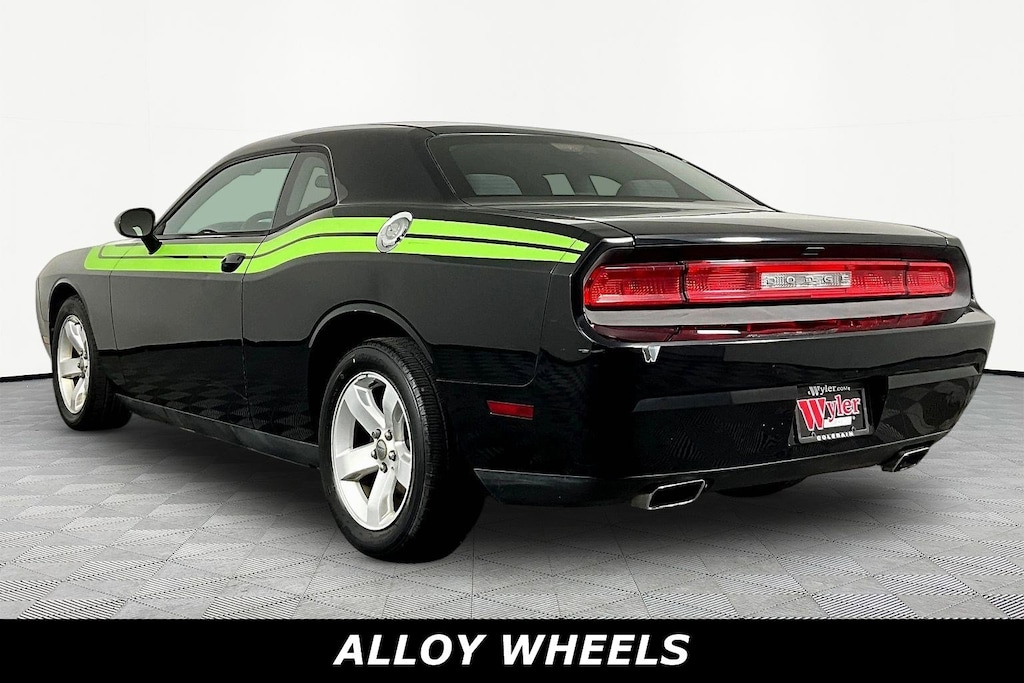 Used 2013 Dodge Challenger 2dr Cpe SXT Coupe