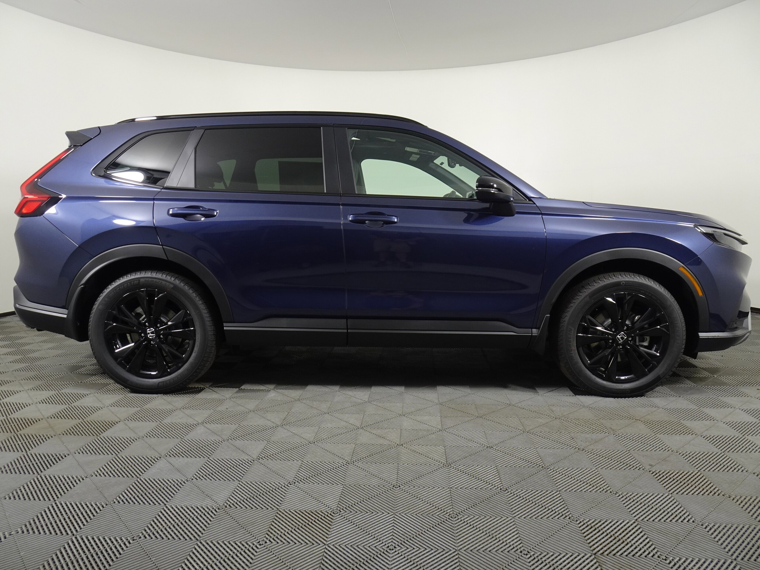 2026 Honda CR-V Hybrid Sport Touring photo 2