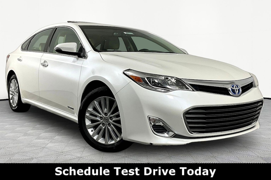 Used 2013 Toyota Avalon Hybrid 4dr Sdn XLE Premium Sedan
