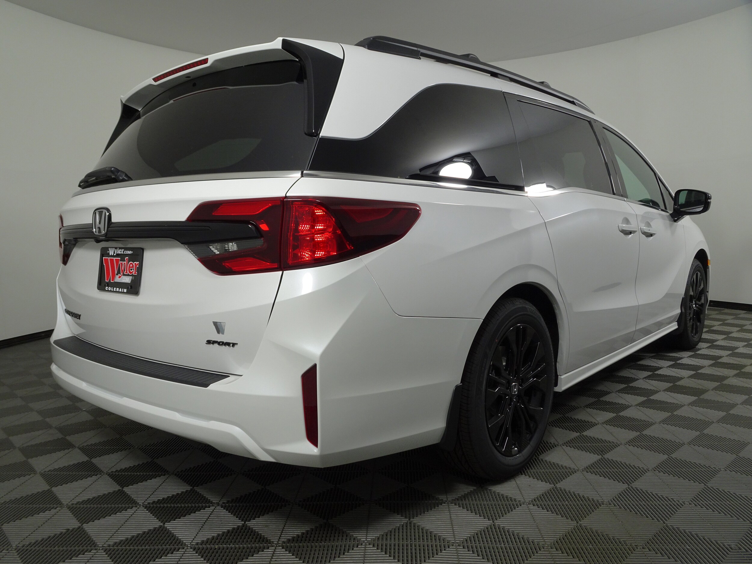 2026 Honda Odyssey Sport photo 2