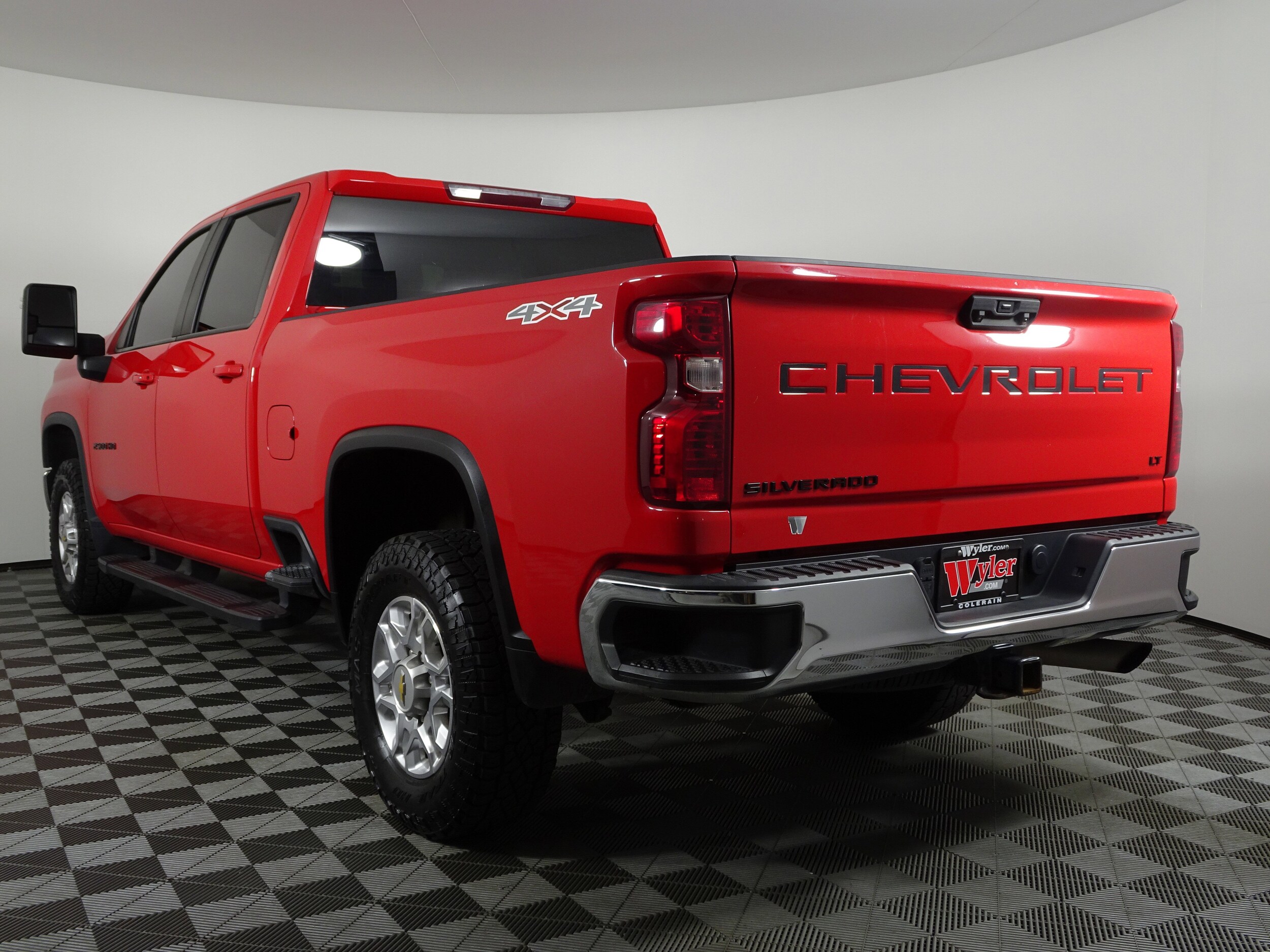 2022 Chevrolet Silverado 2500HD LT photo 3