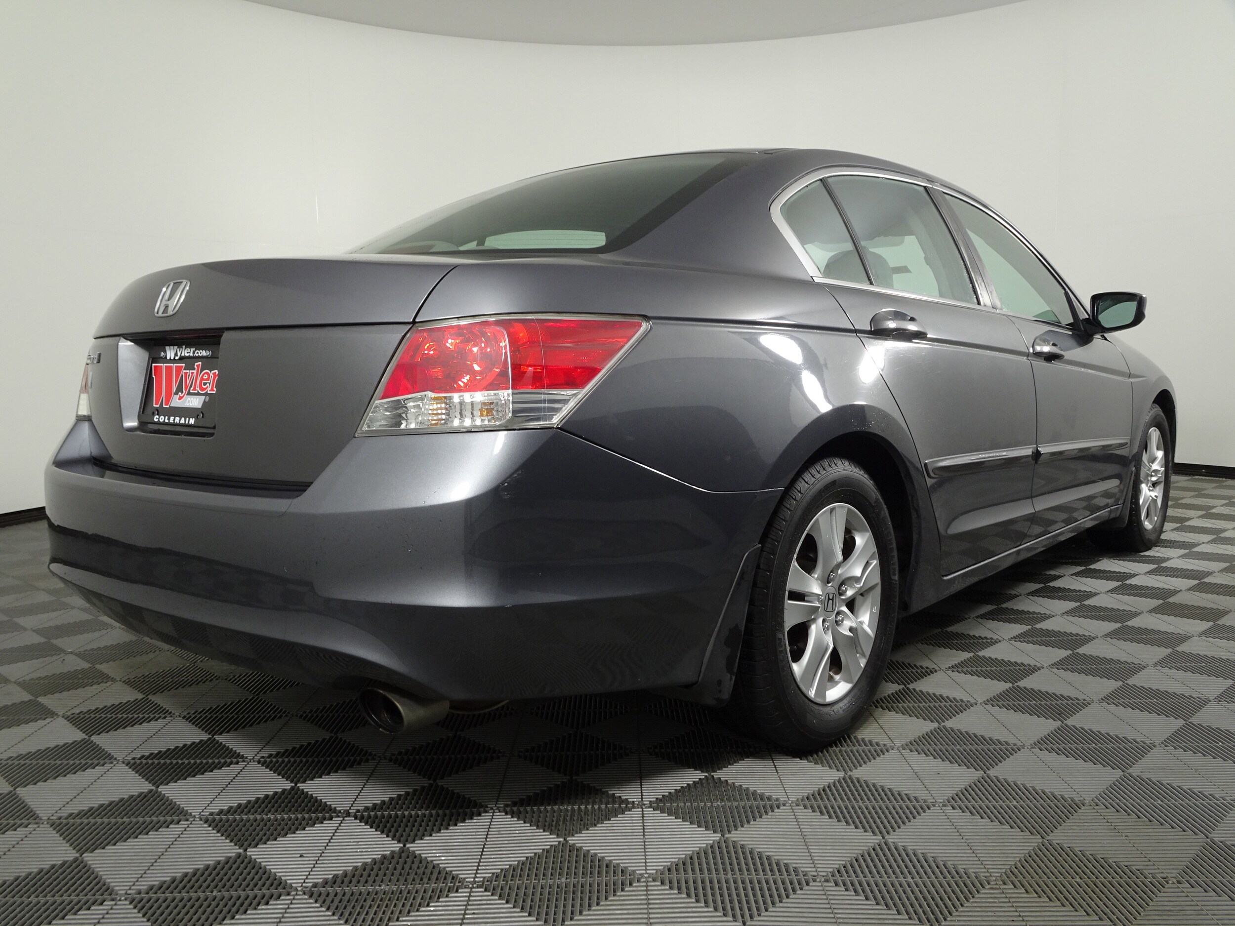 2010 Honda Accord LX-P photo 3