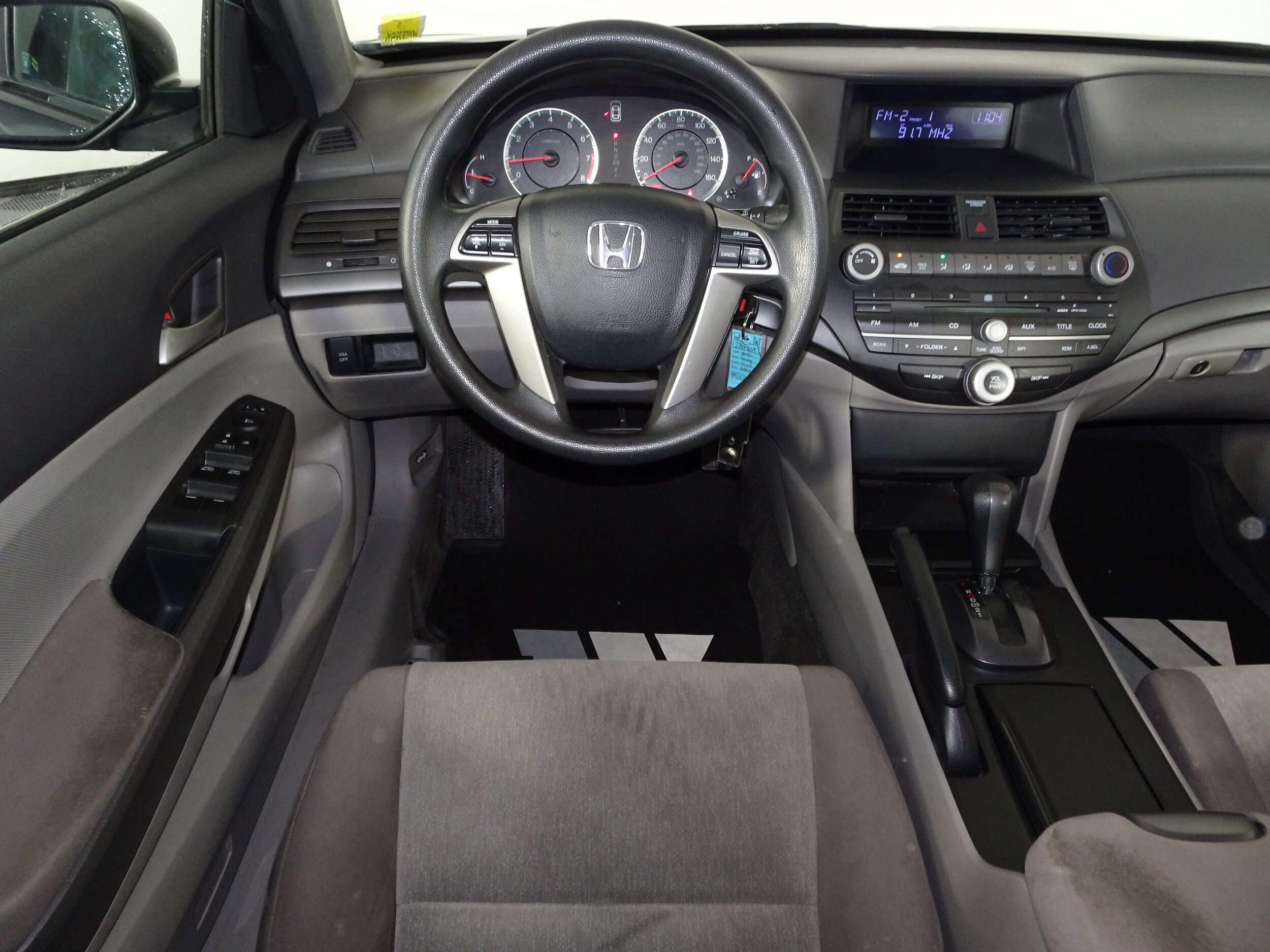2010 Honda Accord LX-P photo 4
