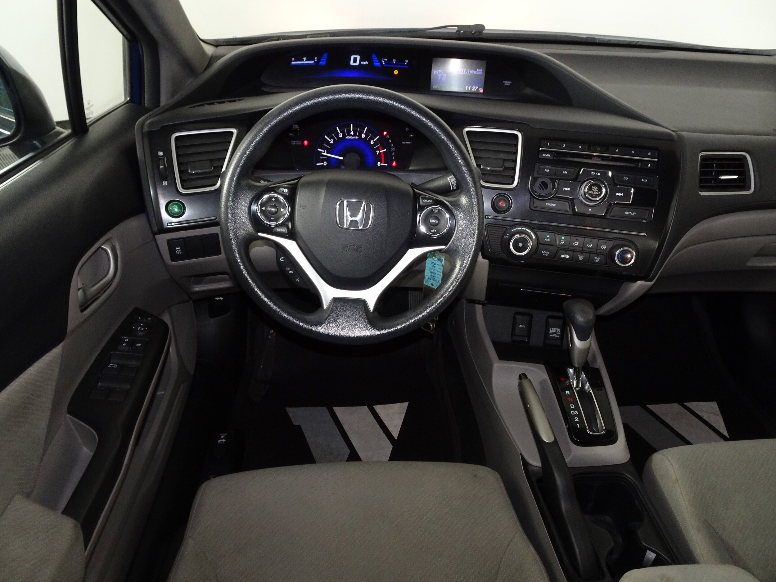 2013 Honda Civic LX photo 4
