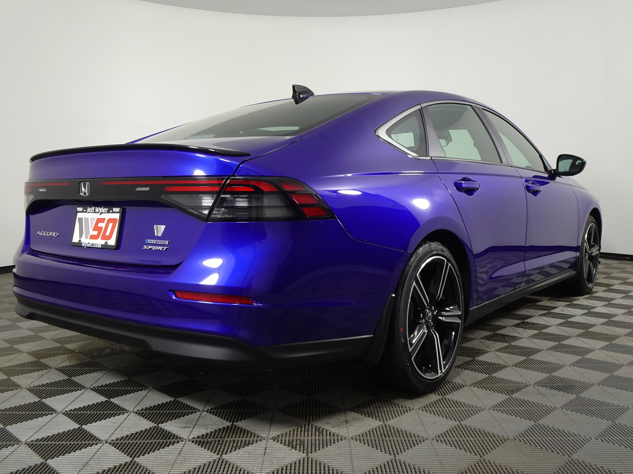 2025 Honda Accord Hybrid Sport photo 3