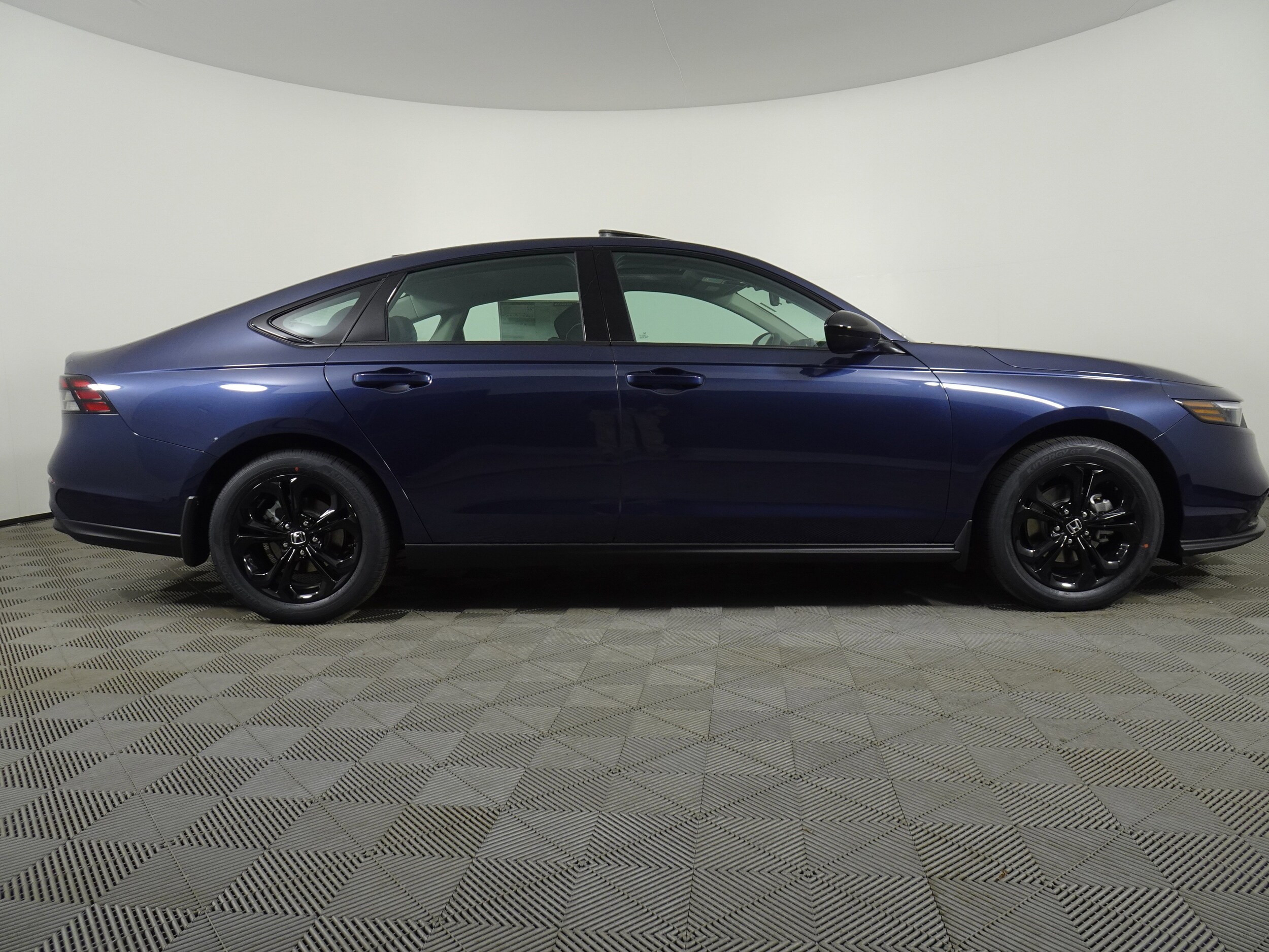 2025 Honda Accord SE photo 2