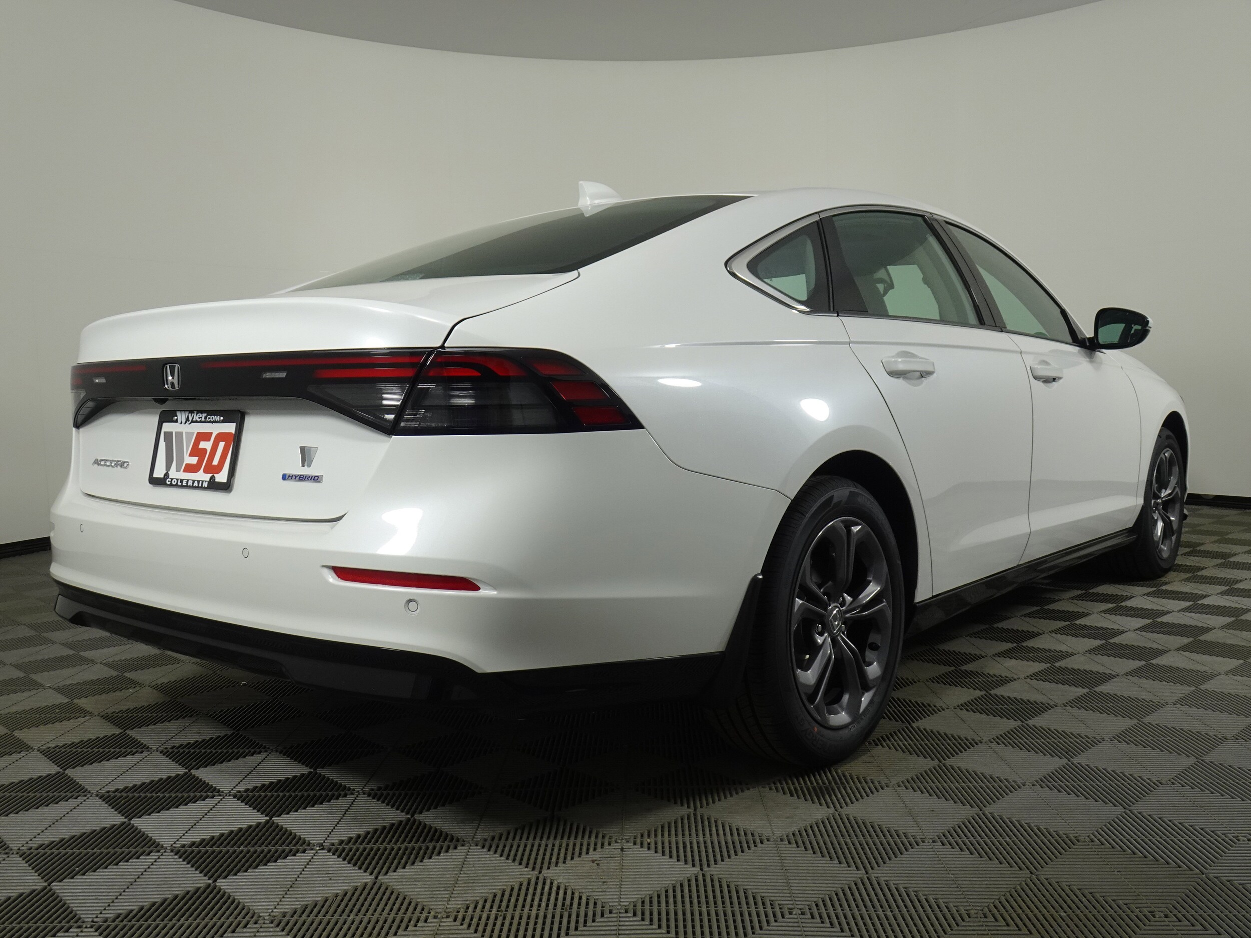 2025 Honda Accord Hybrid EX-L photo 3