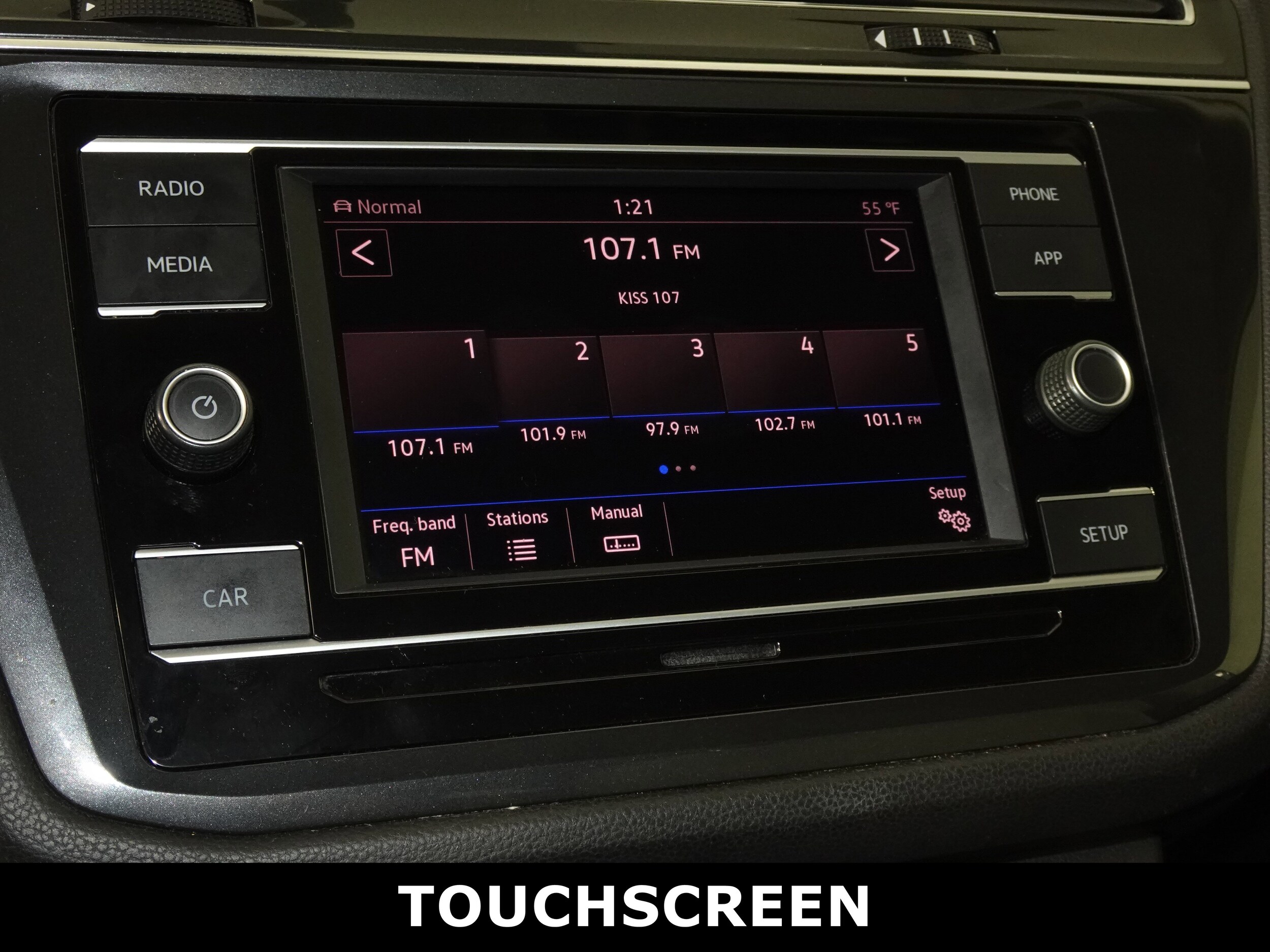 2019 Volkswagen Tiguan S photo 3