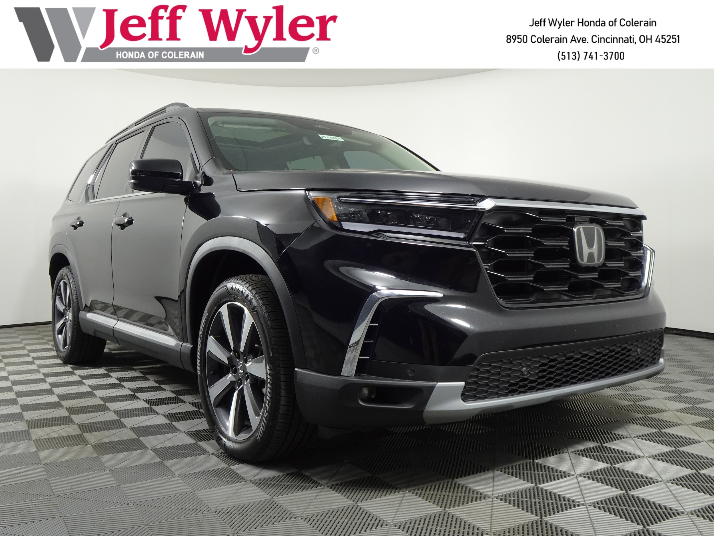 2025 Honda Pilot Touring's photo
