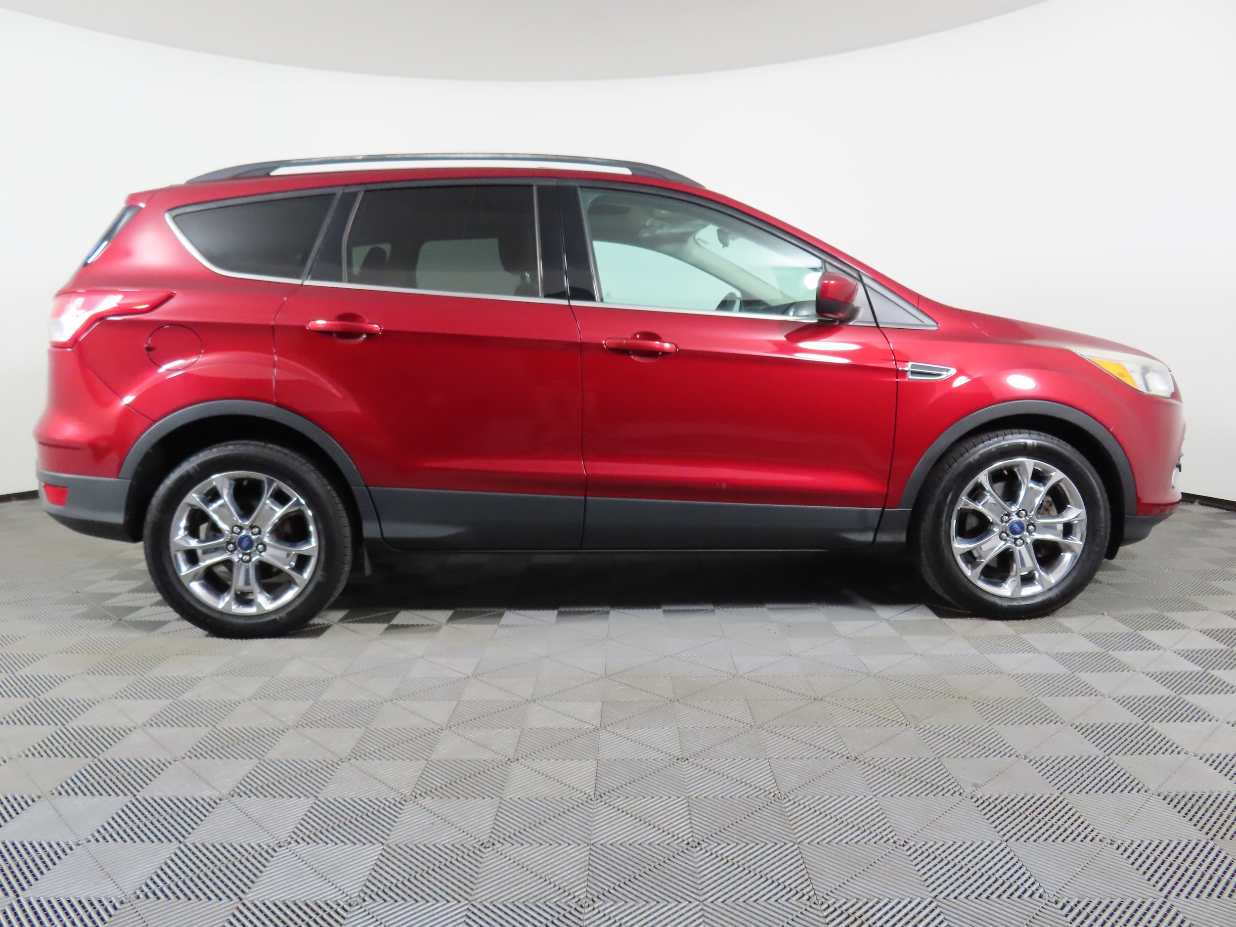 Used 2014 Ford Escape SE with VIN 1FMCU9GX4EUA21289 for sale in Cincinnati, OH