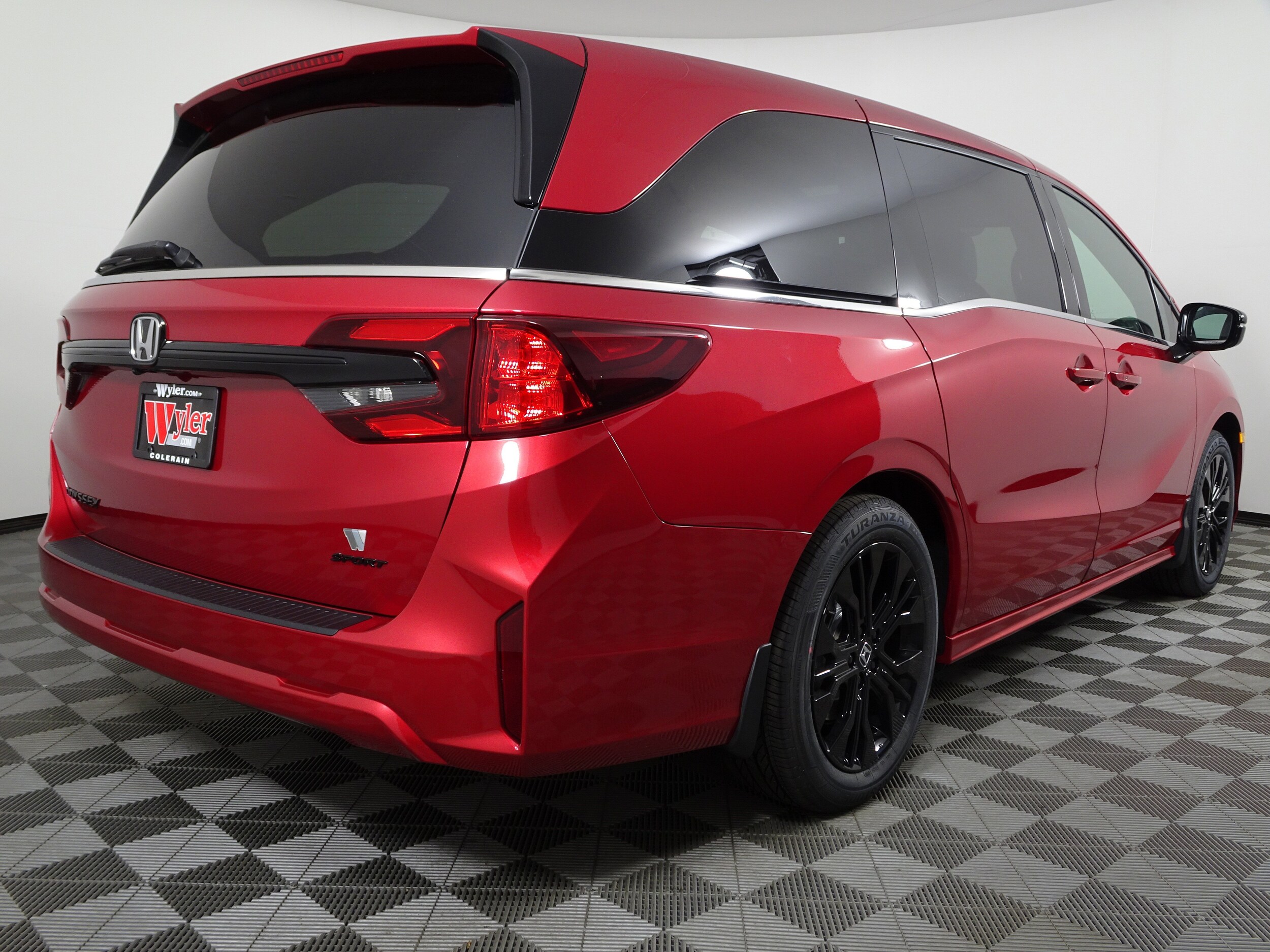 2026 Honda Odyssey photo 3