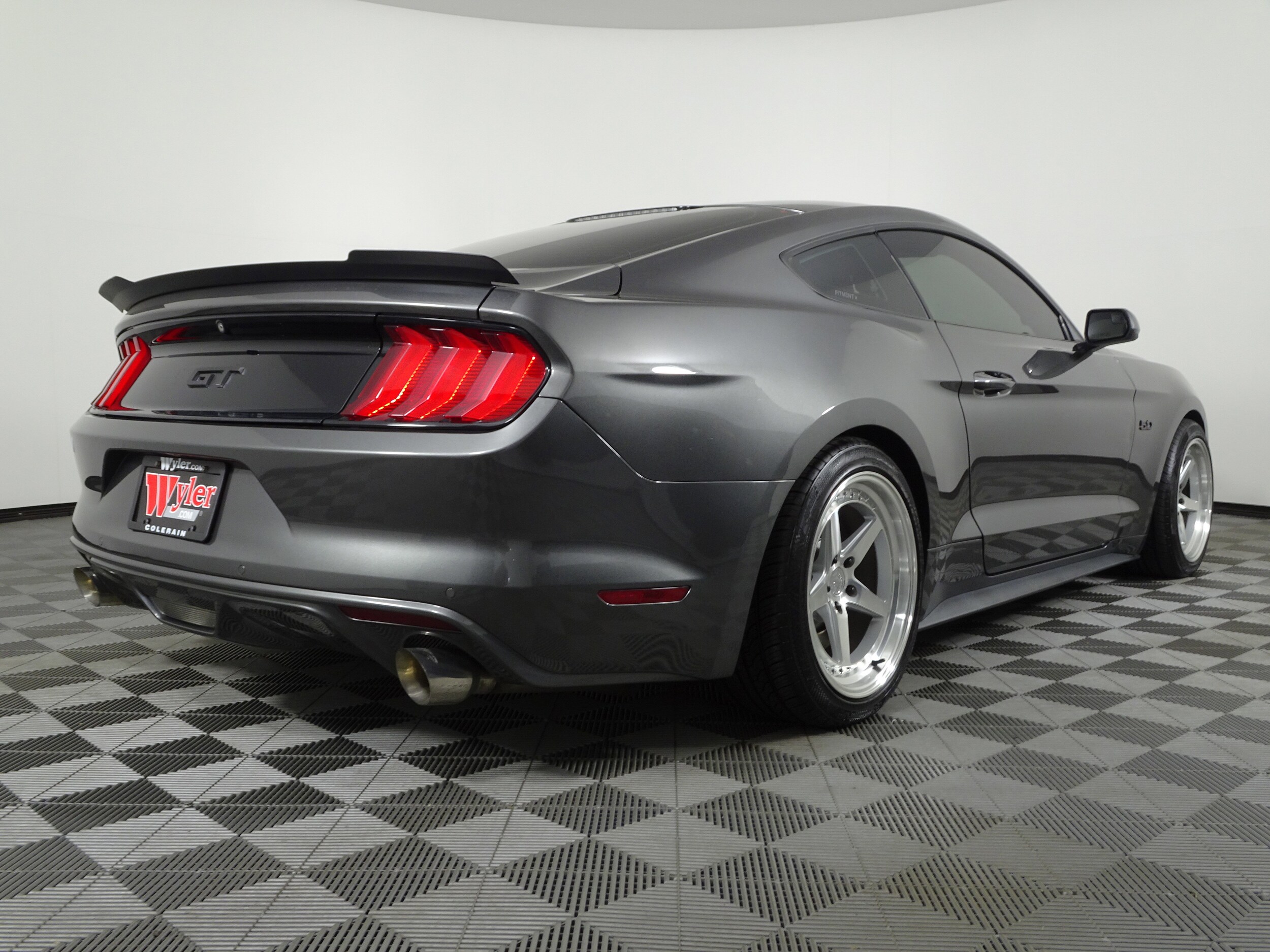 2016 Ford Mustang GT photo 3