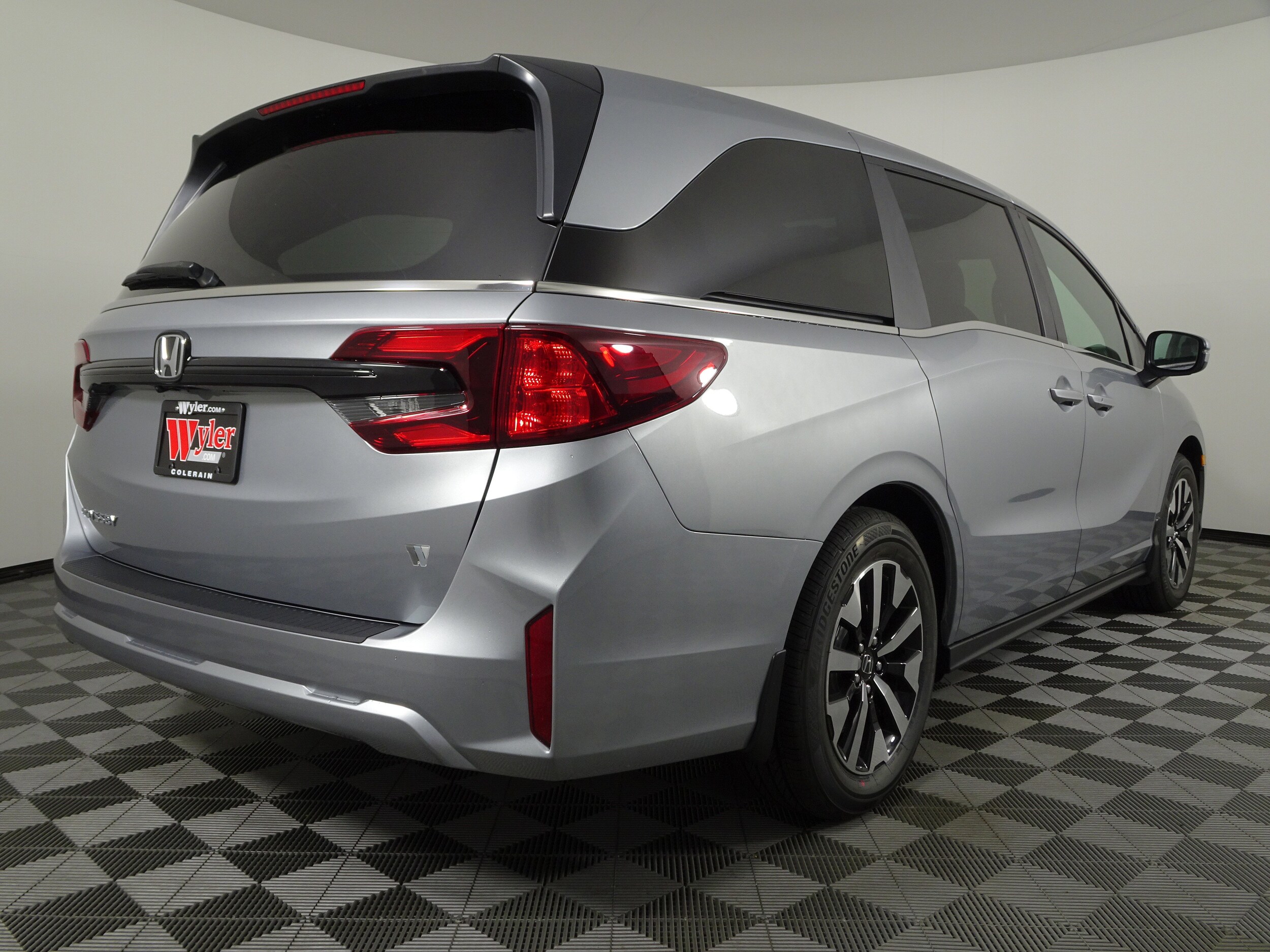 2026 Honda Odyssey EX-L photo 3