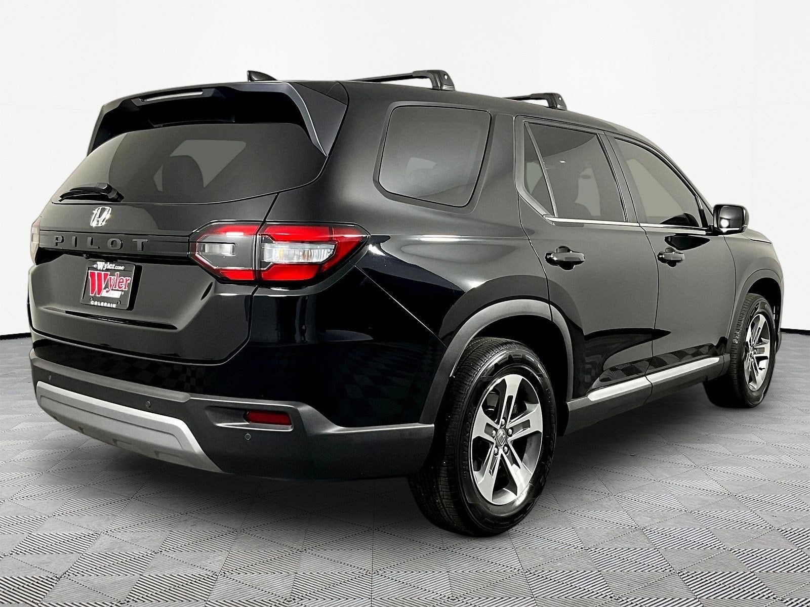 2025 Honda Pilot EX-L - Photo 6