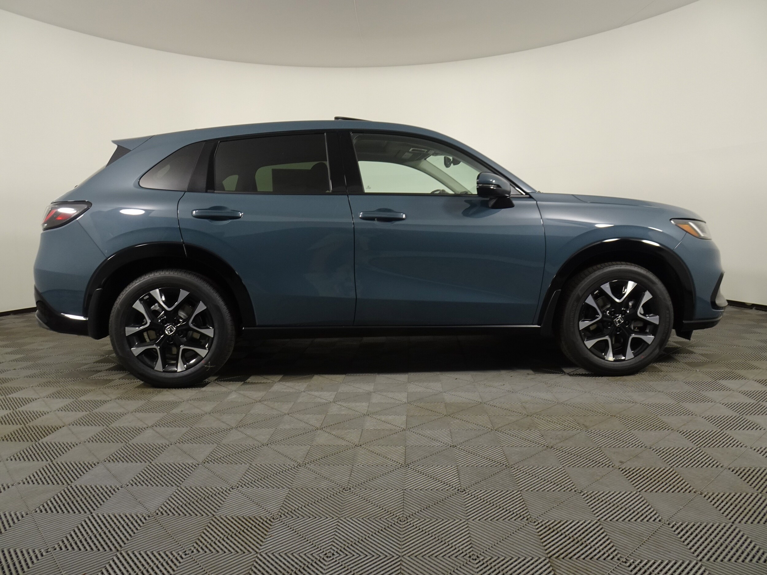 2026 Honda HR-V EX-L photo 2