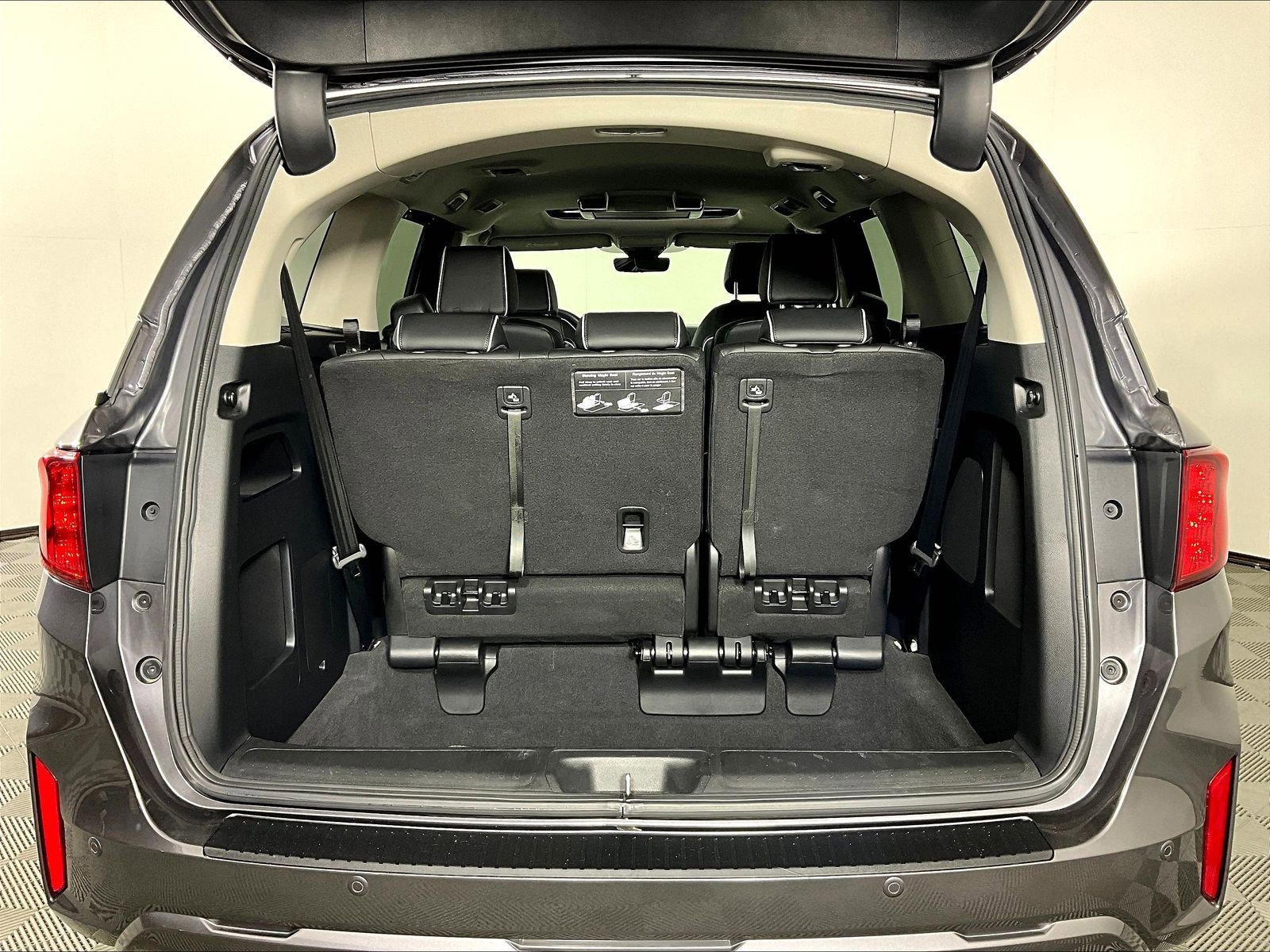 2025 Honda Odyssey Touring - Photo 37