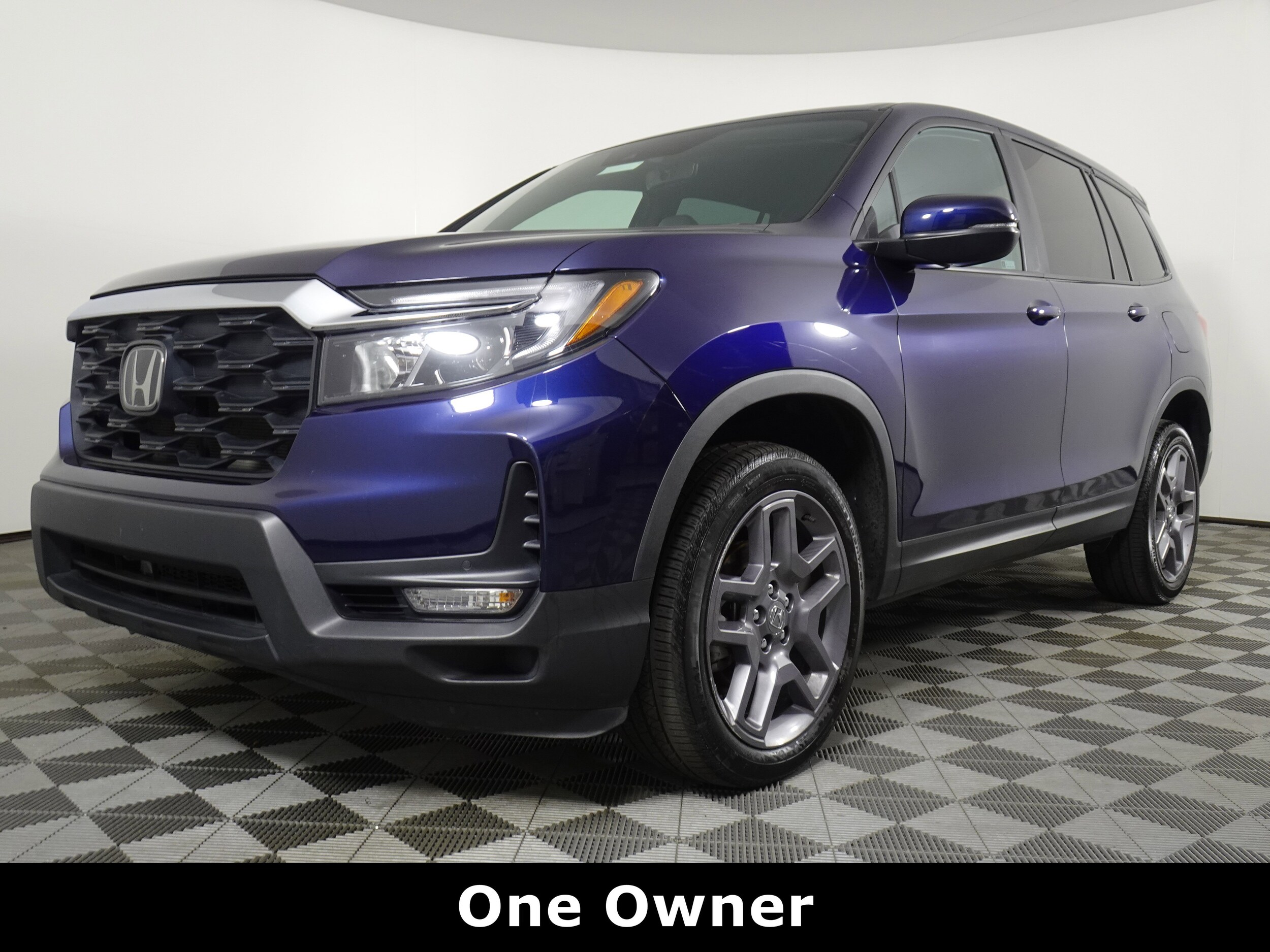 2023 Honda Passport EX-L photo 2