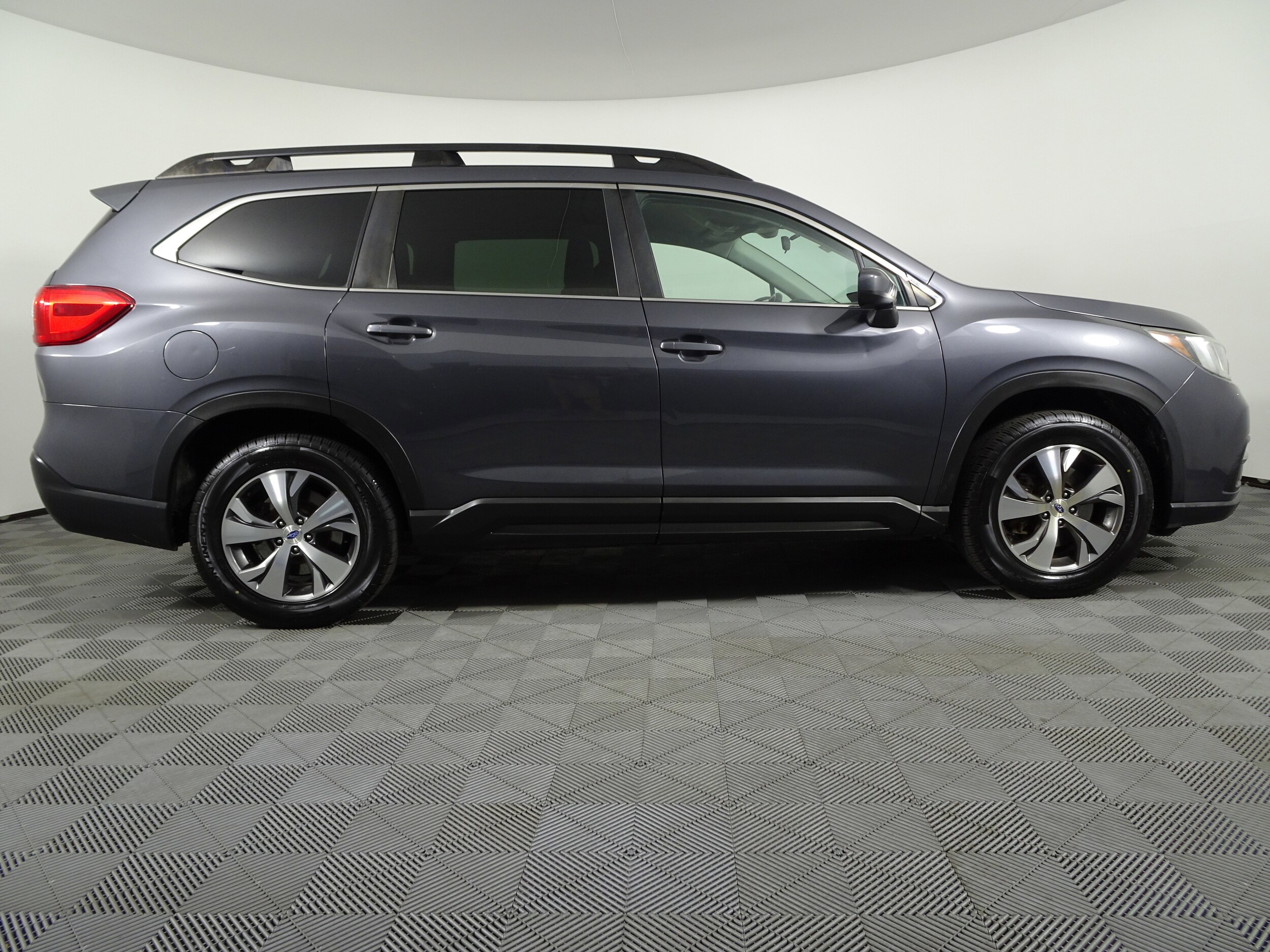 2019 Subaru Ascent Premium photo 2
