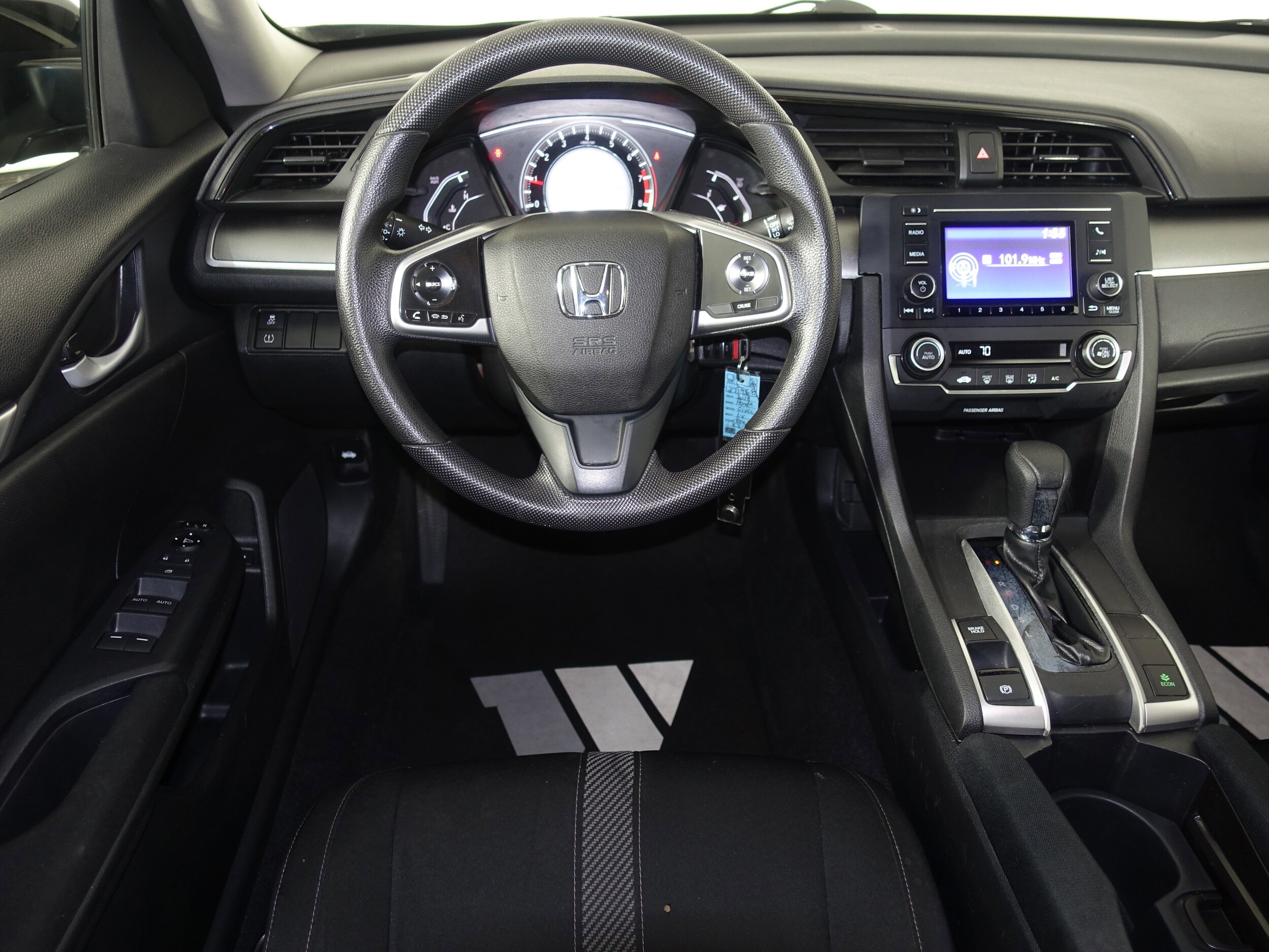 2018 Honda Civic LX photo 4