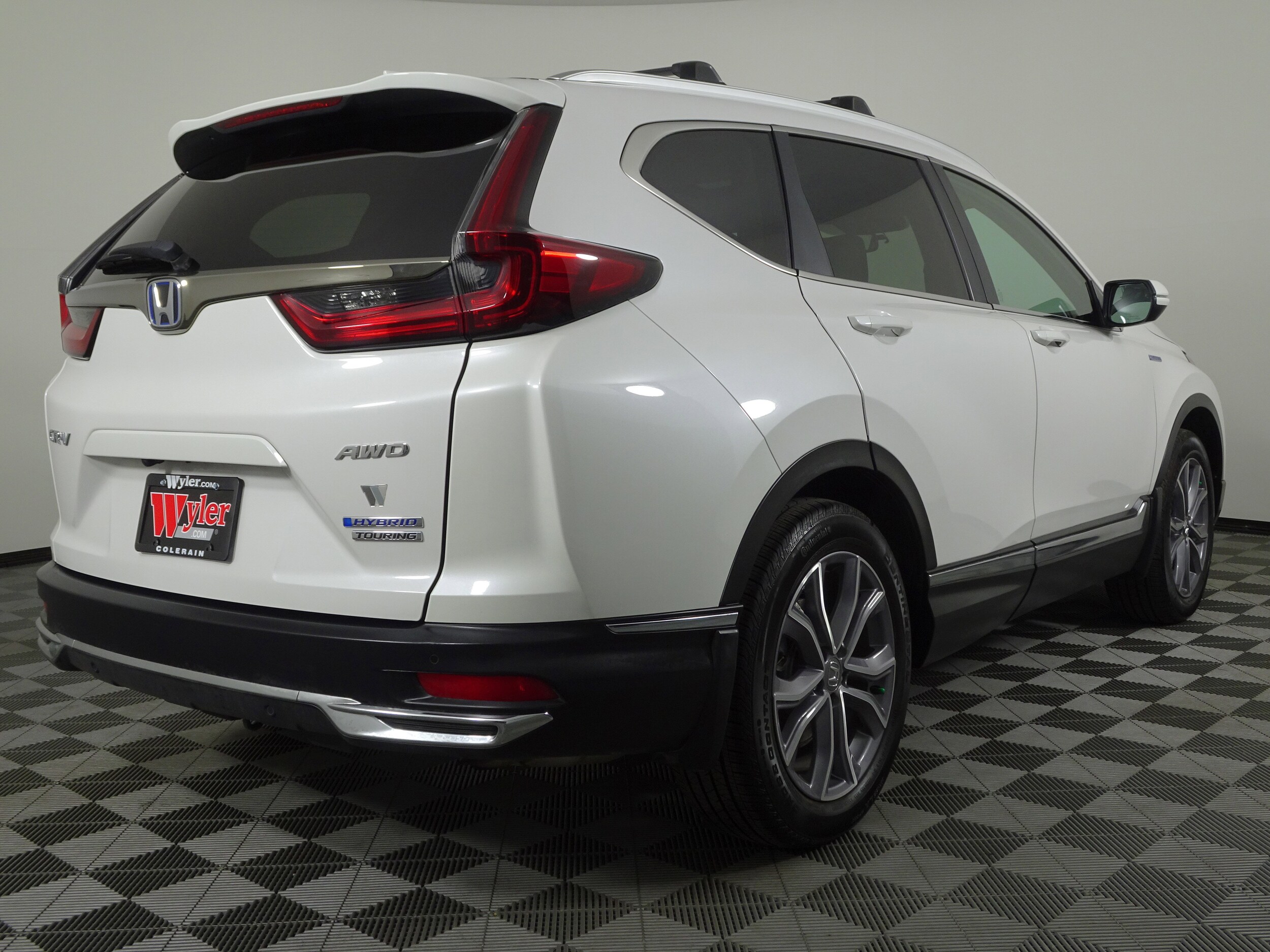 2022 Honda CR-V Hybrid Touring photo 2